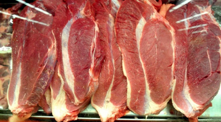 A carne bovina de 1ª subiu 11,6% no mês, custando em média R$ 43 o quilo.