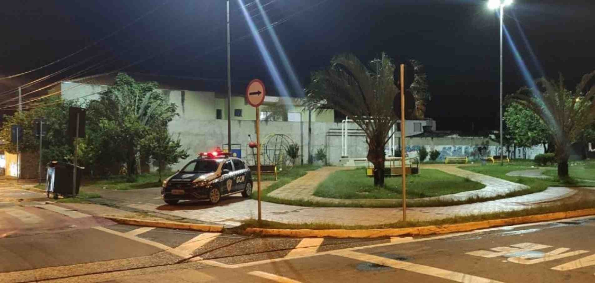 Operação integrada atua aos fins de semana para evitar aglomerações na cidade.