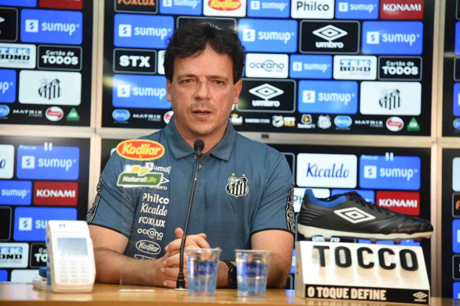 Novo técnico assumiu o time ontem.