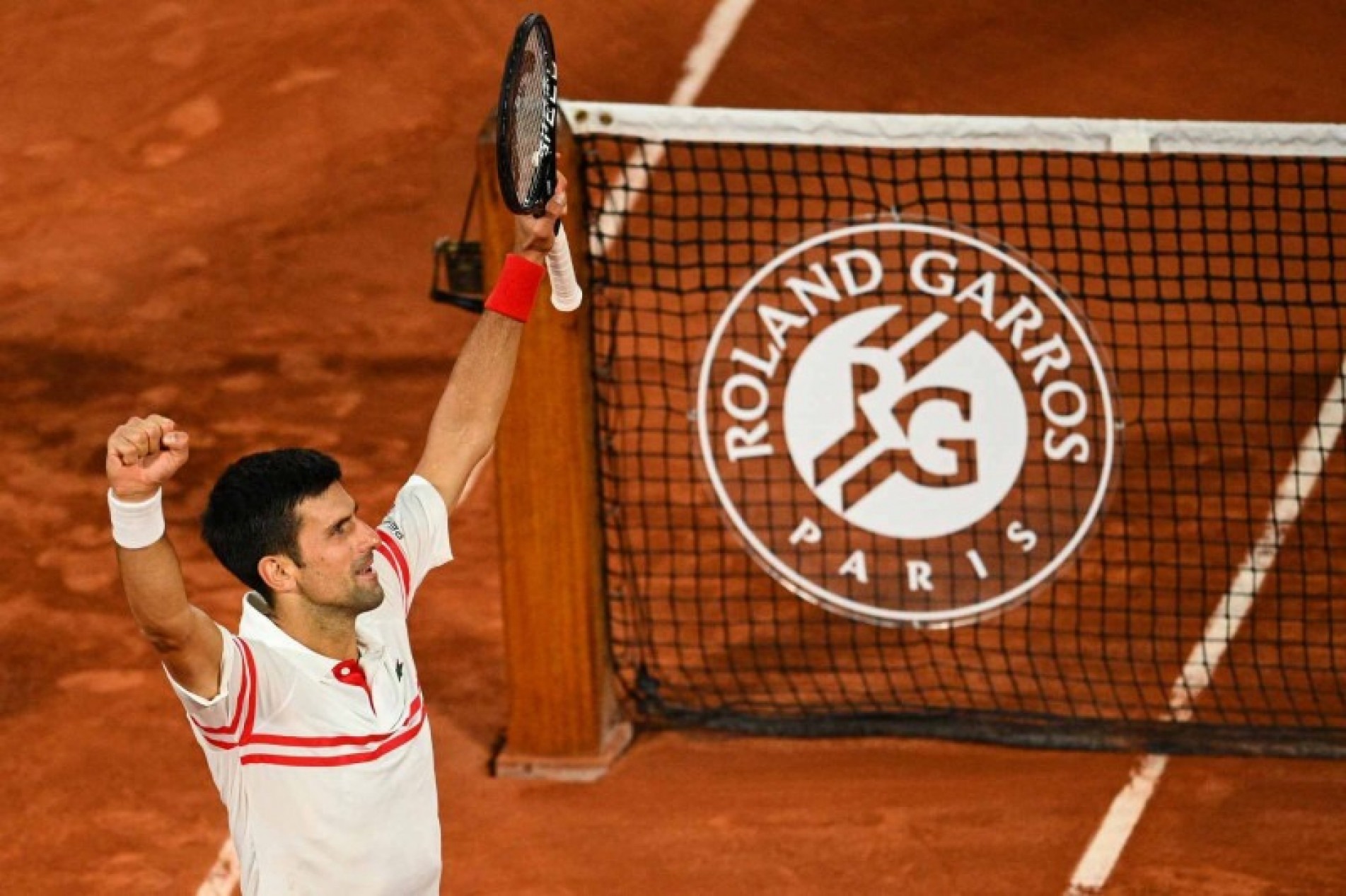 Em jogo histórico, Djokovic vence expert Nadal e avança para final em Paris