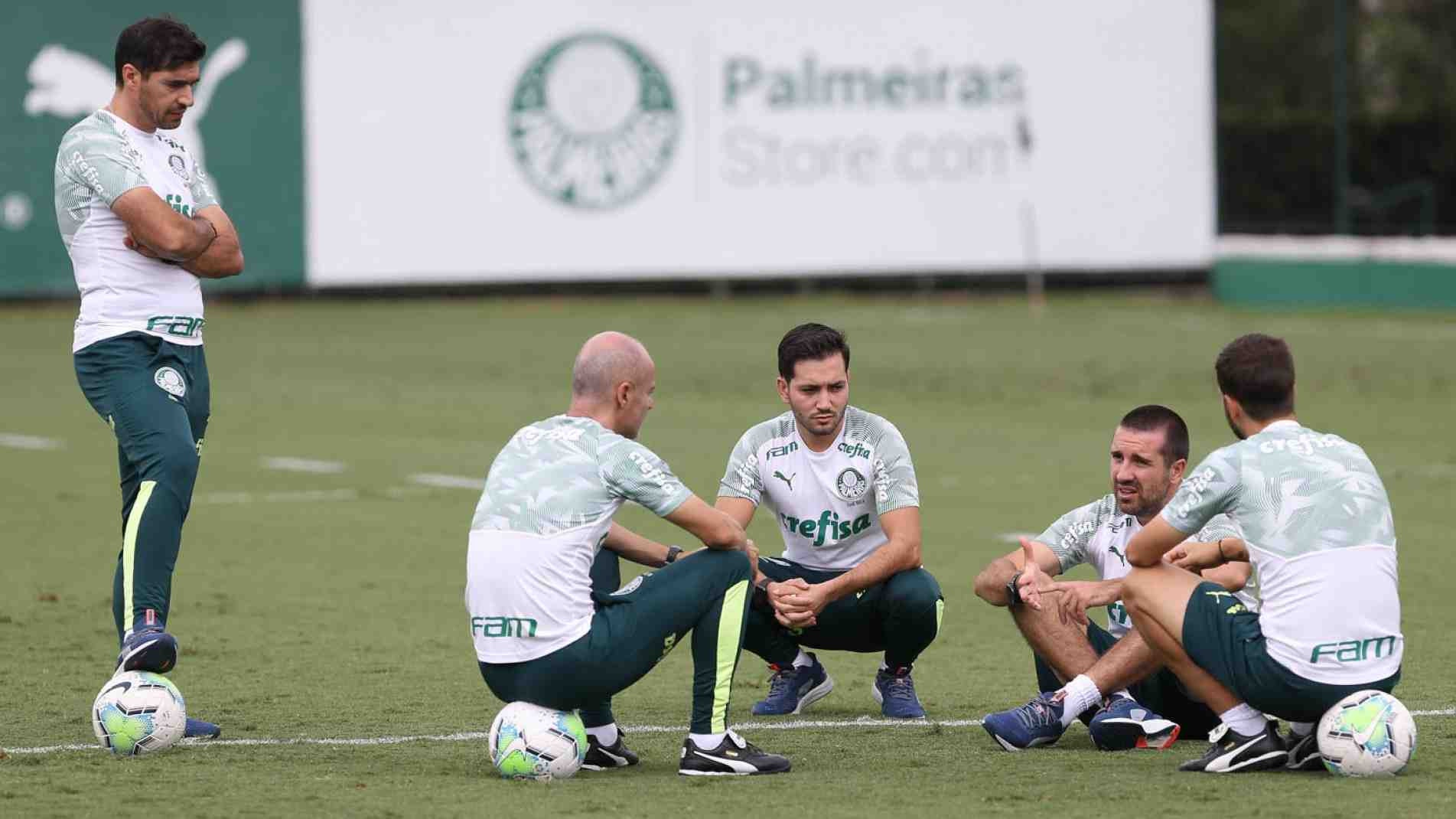 O técnico Abel Ferreira tem mais alternativas no elenco.