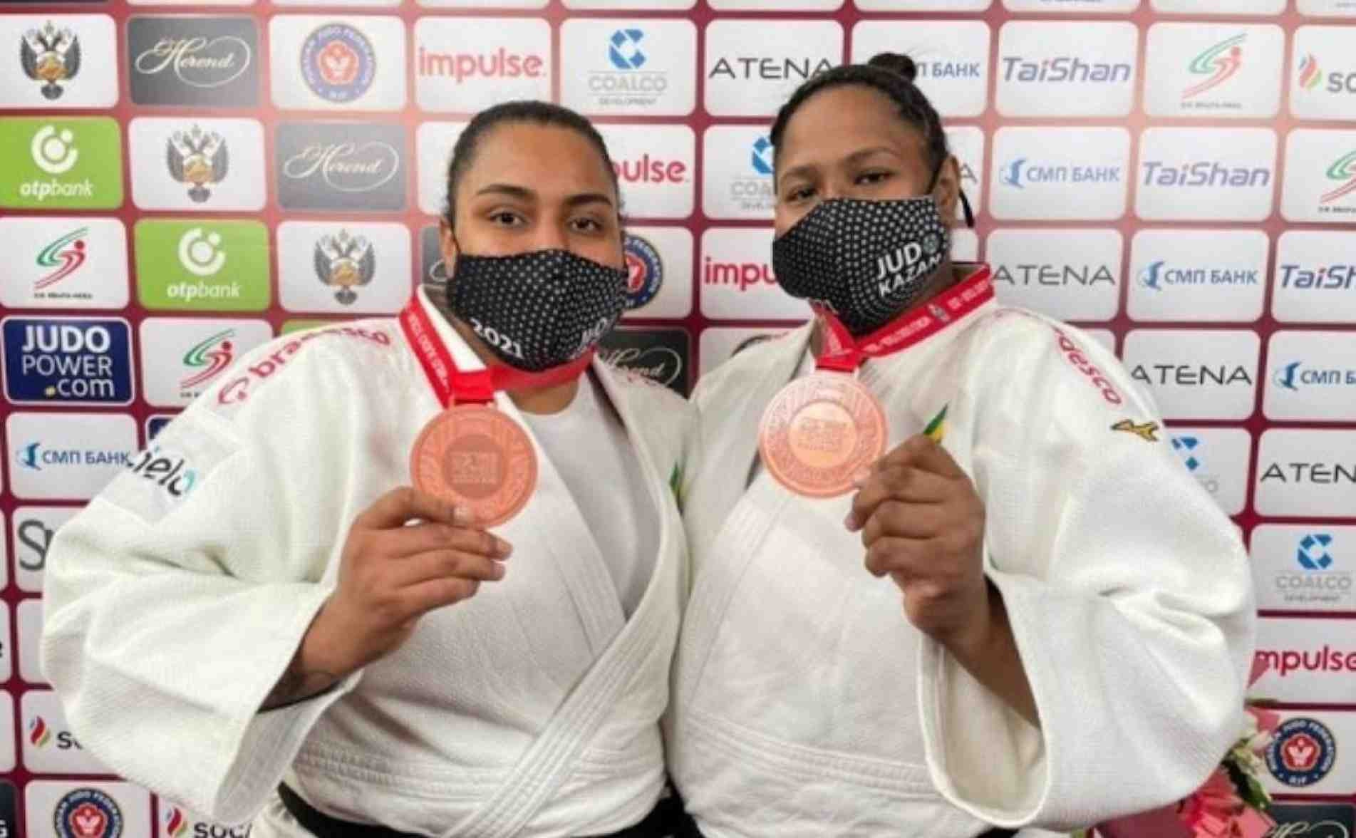 Bia Souza e Maria Suelen Altheman.