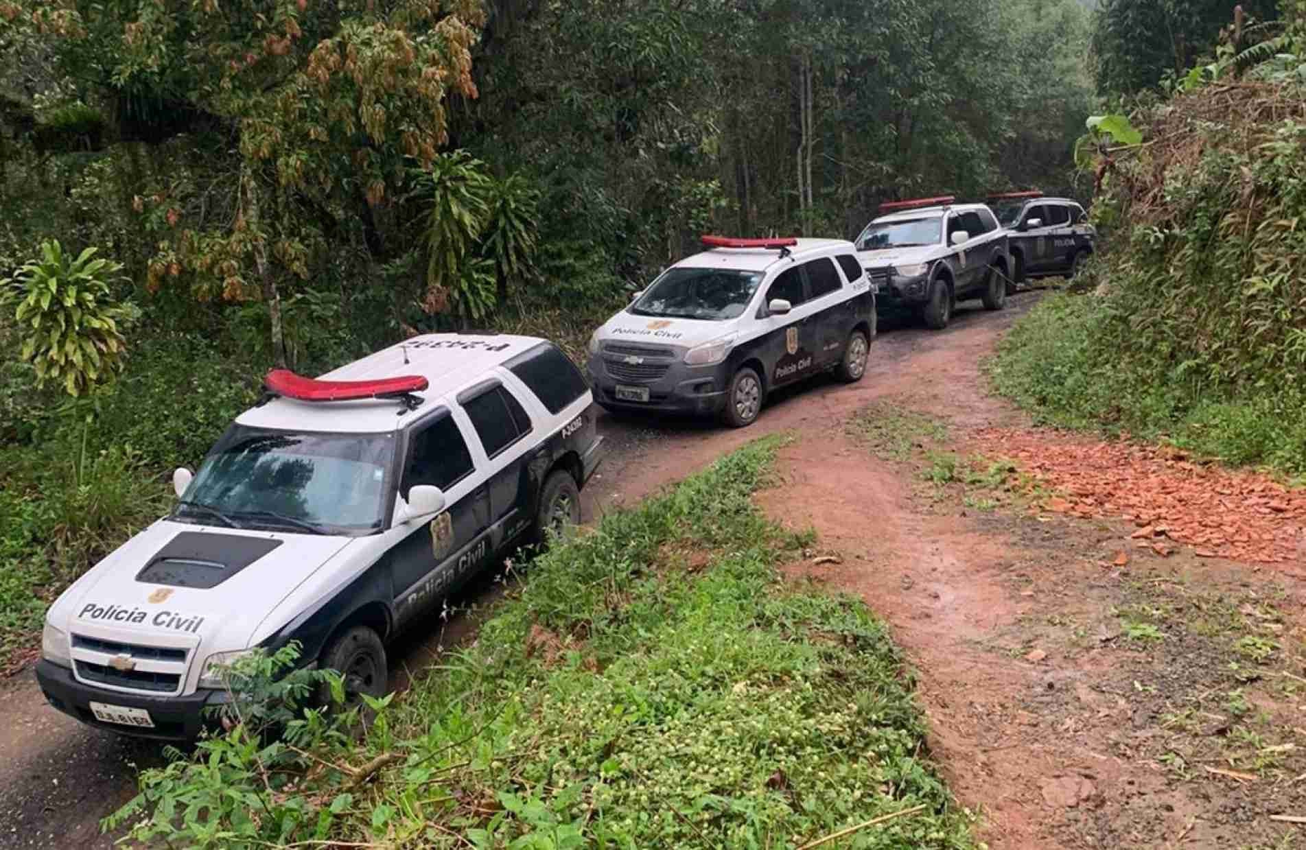 Vítima foi rendida na Praia Grande e levada para Miracatu.