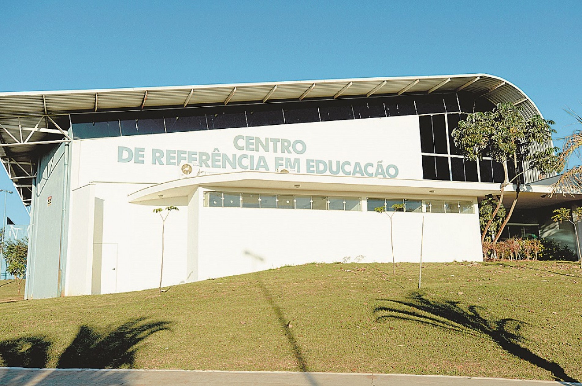 Prédio atual será destinado unicamentente para os projetos do Centro de Referência da Educação
