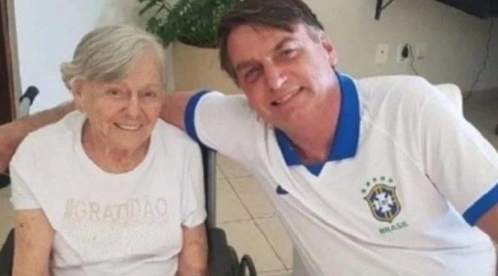 Olinda, mãe de Bolsonaro, morreu aos 94 anos