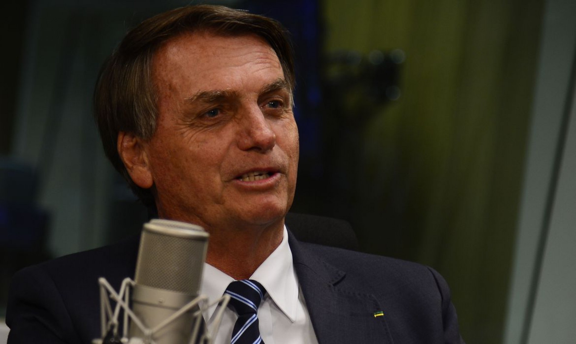  O presidente da Rep..blica, Jair Bolsonaro, .. entrevistado no programa A Voz do Brasil.
    