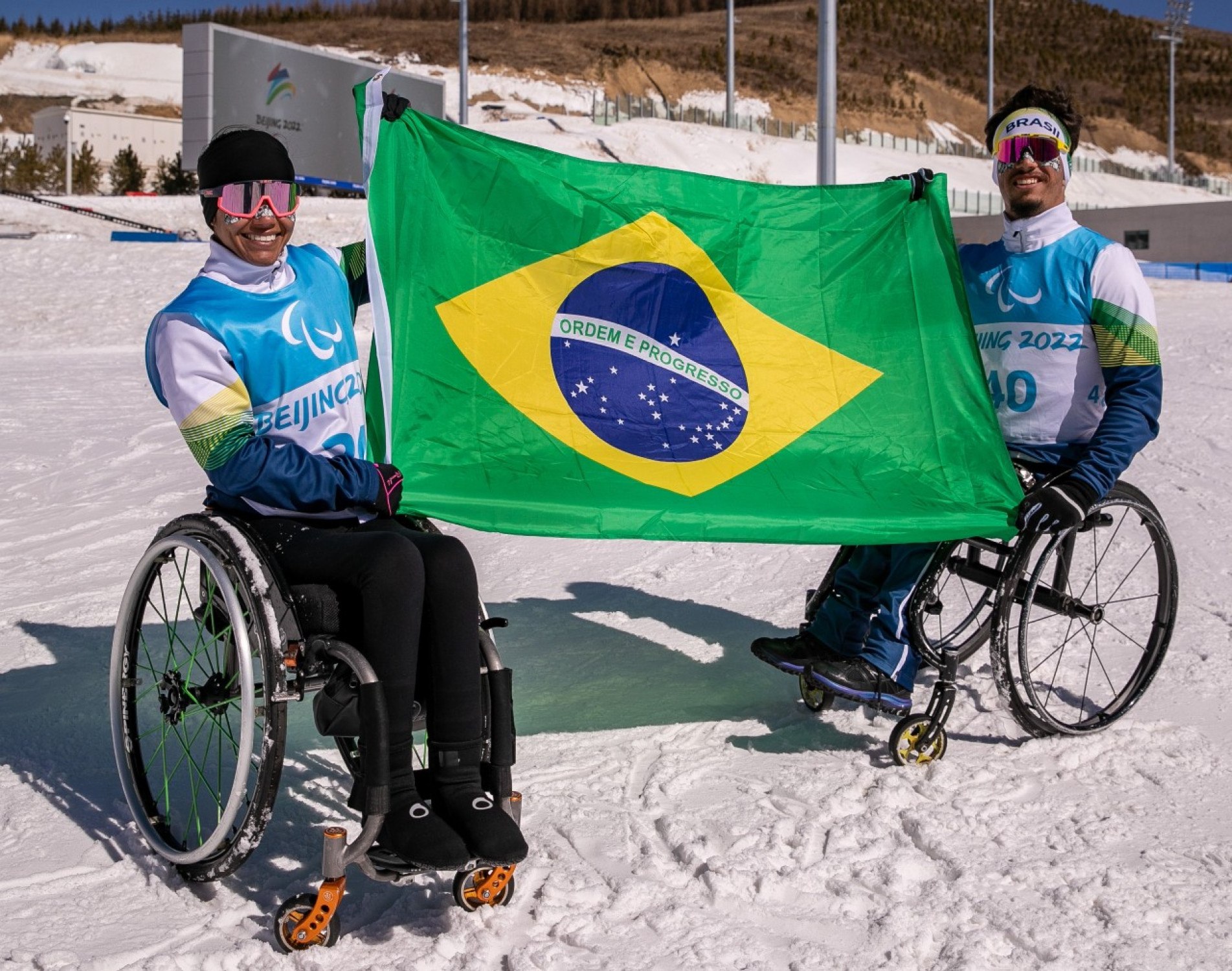 Aline Rocha E Cristian Ribera Serão Porta Bandeiras Na Paralimpíada 4237