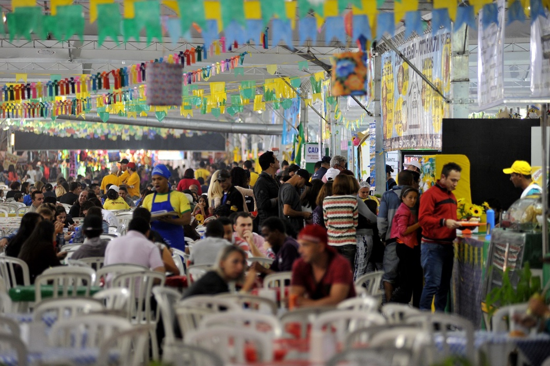 Entidades recebem estrutura necessária para montagem das barracas