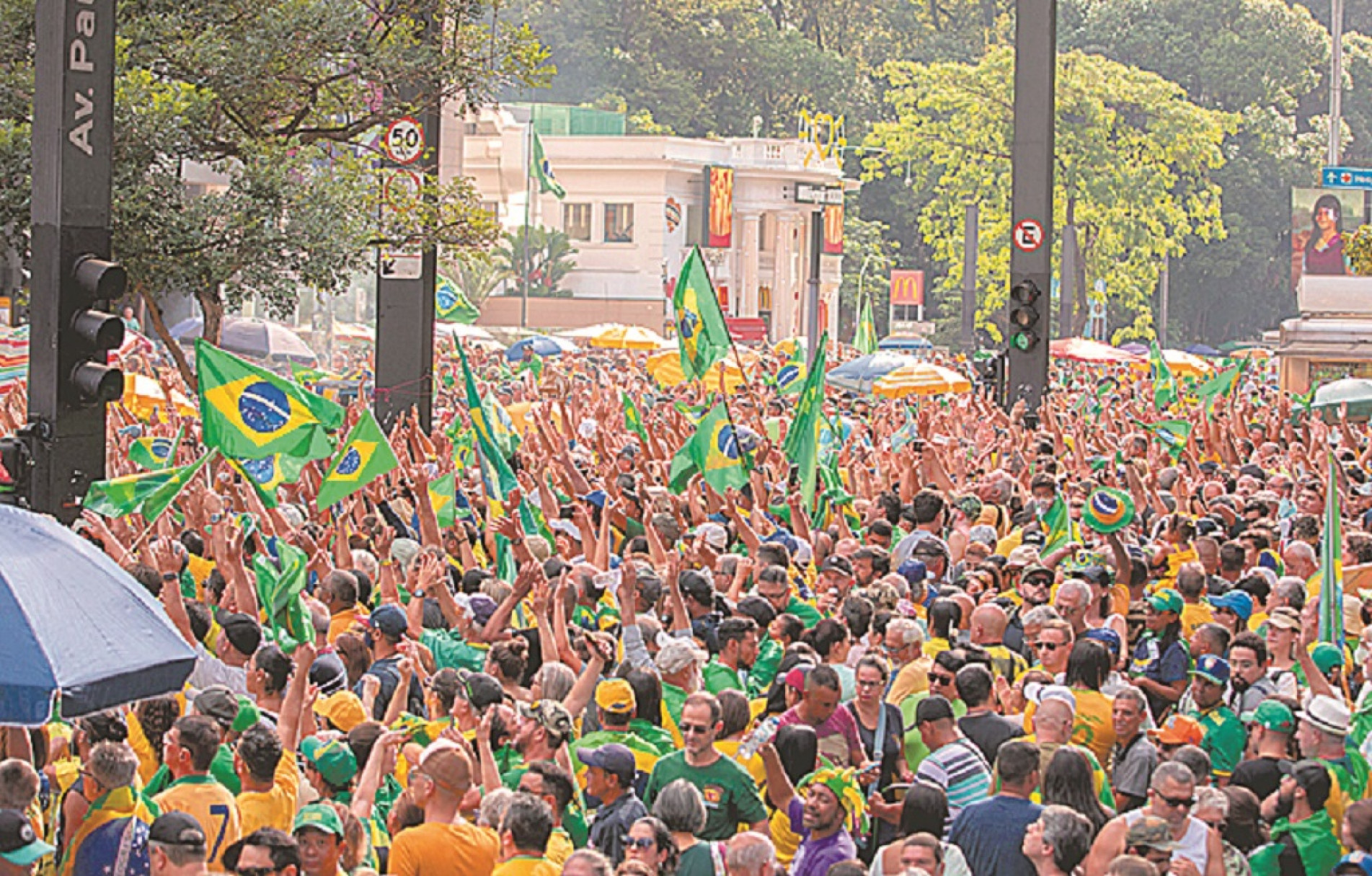 Manifestação pró-Bolsonaro na avenida Paulista