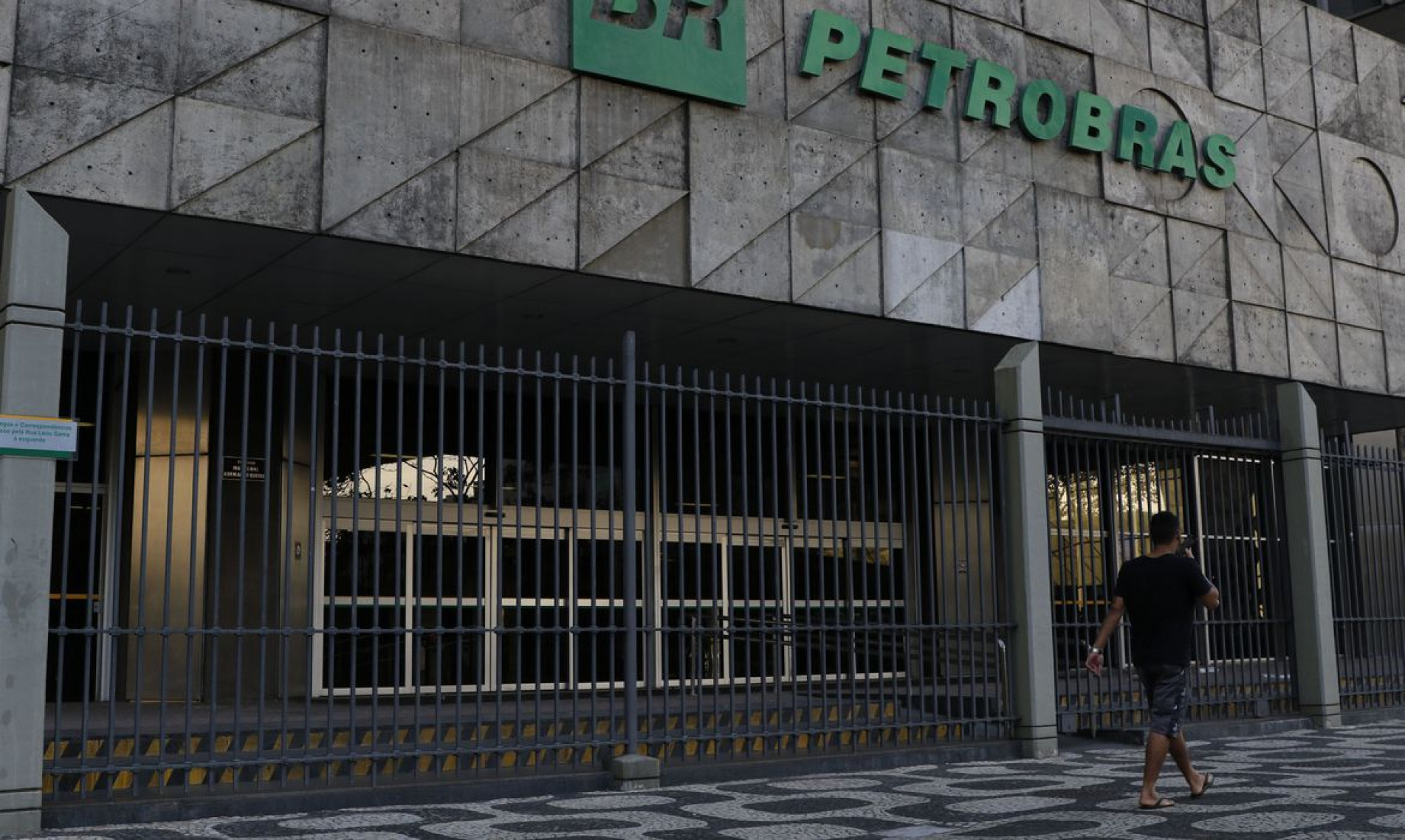  Rio de Janeiro - Edif..cio sede da Petrobras no Centro do Rio. (Fernando Fraz..o/Ag..ncia Brasil)
    