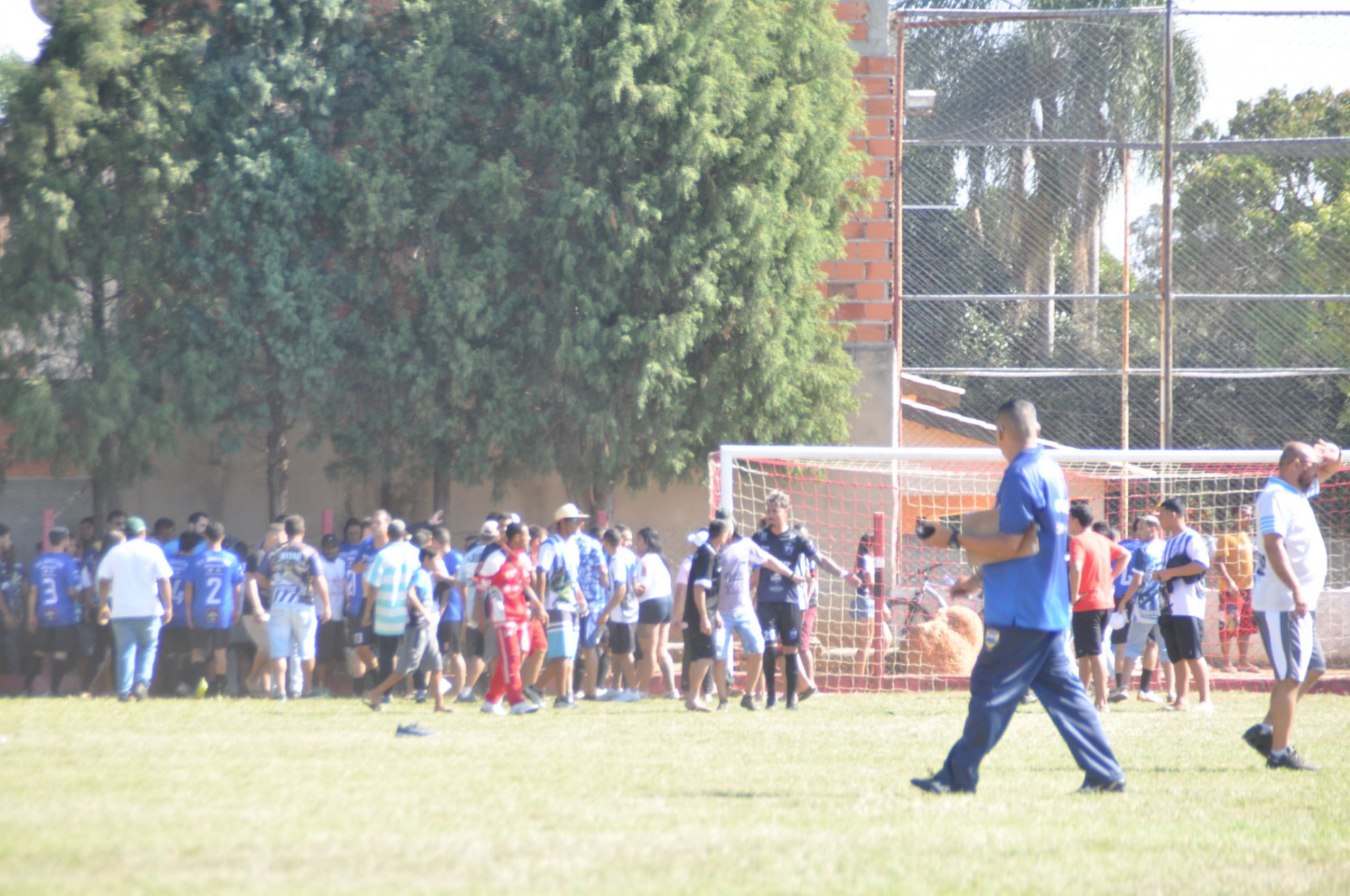 Confusão entre atletas e torcedores de Juventude e Unidos Zona Leste.