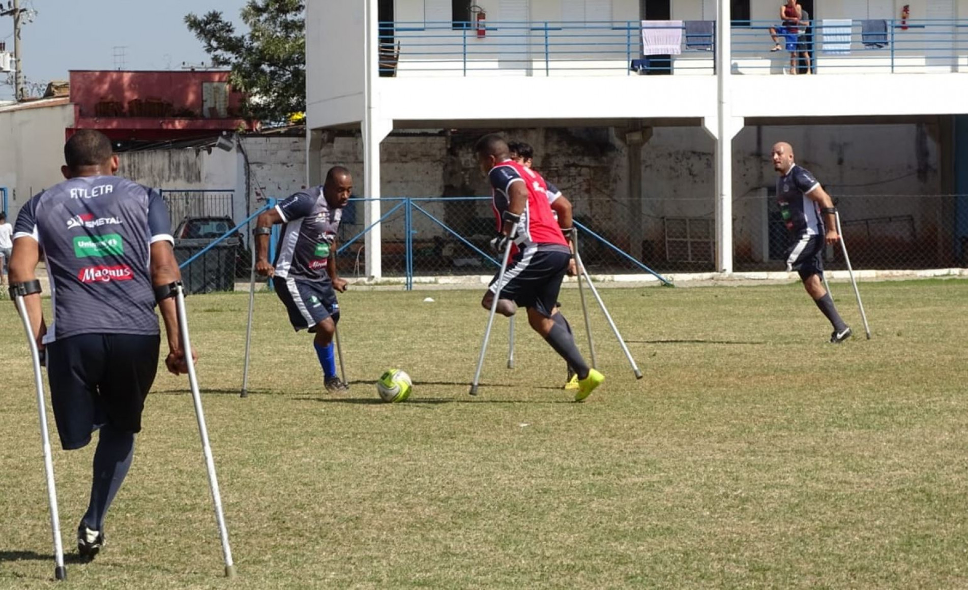 Equipe ganha em sinergia com profissional e base.