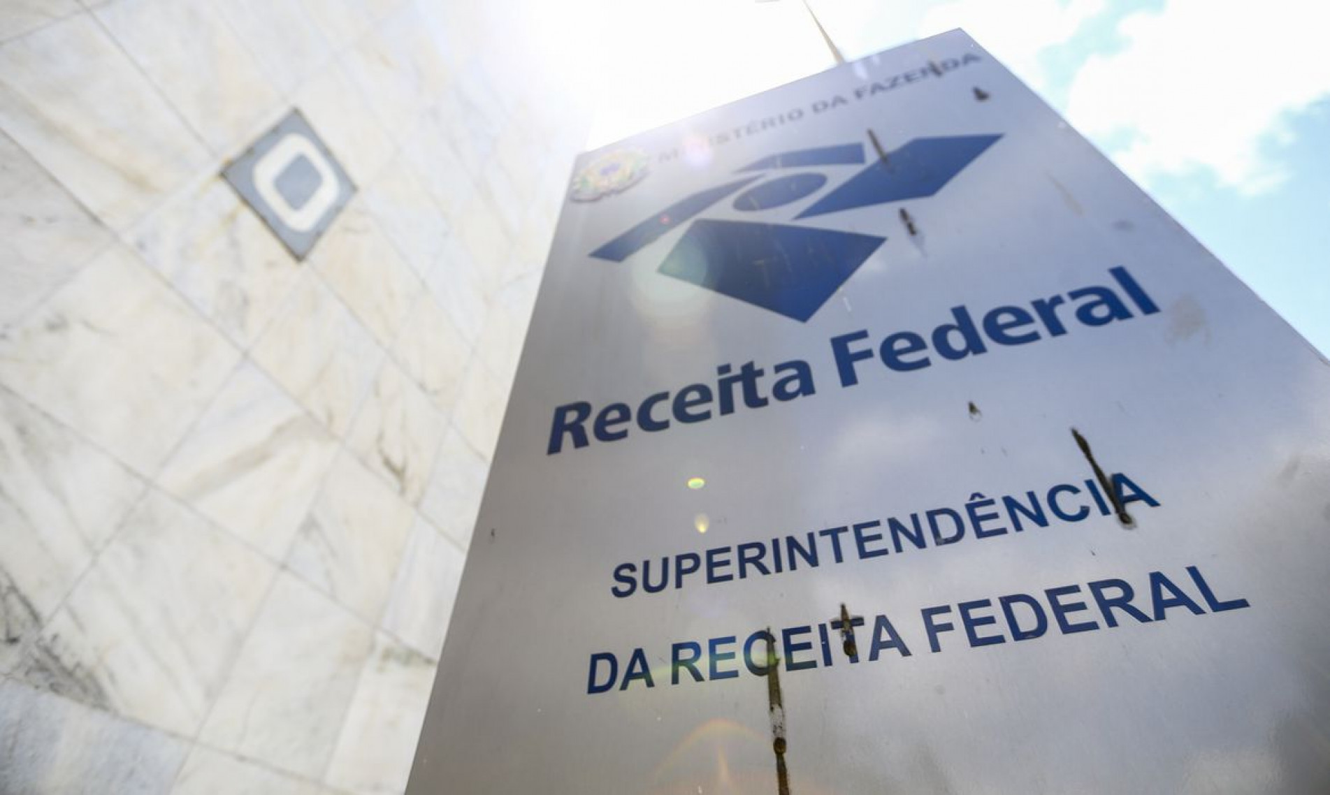  Superintend..ncia da Receita Federal, em Bras..lia.
    