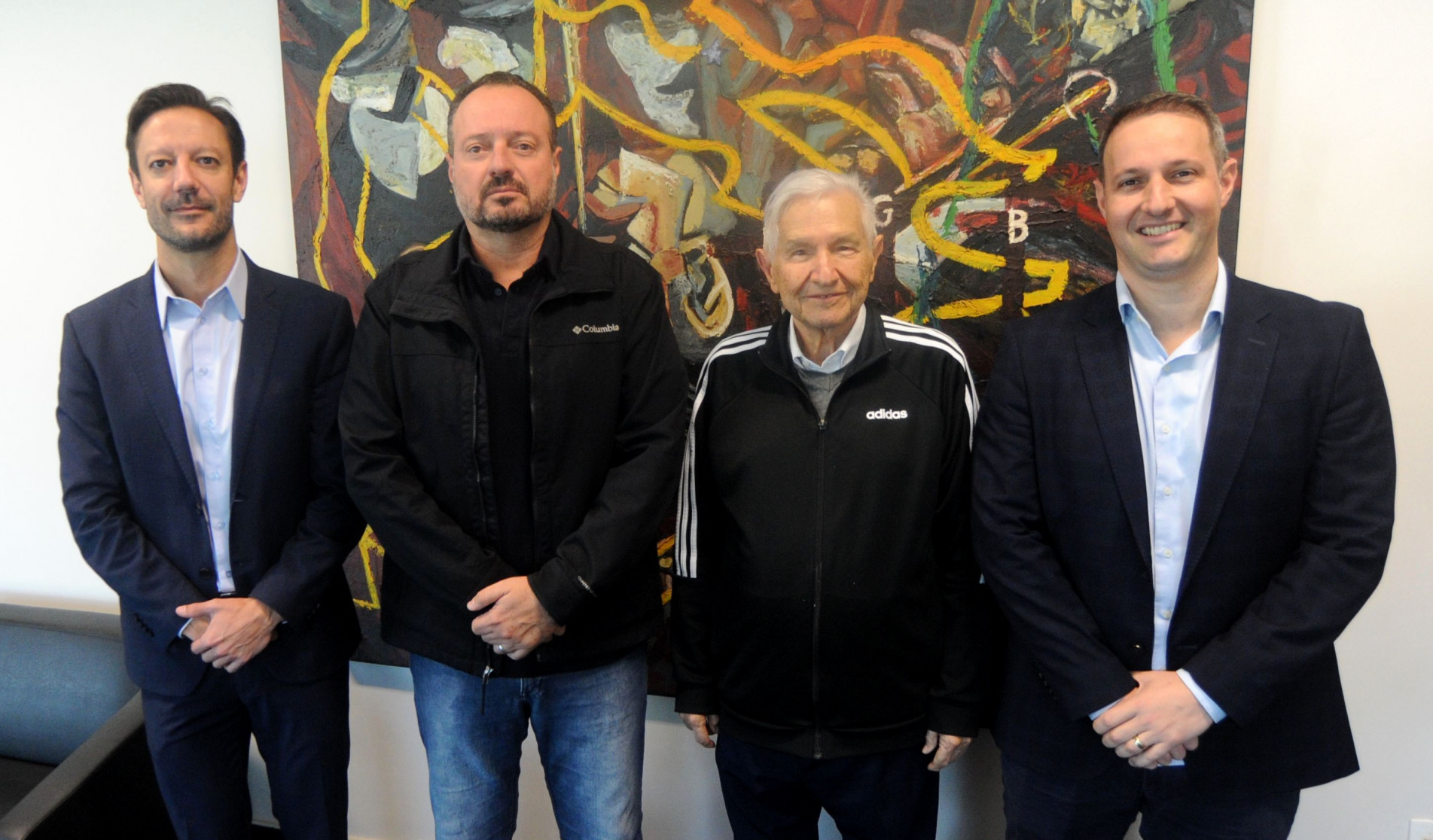 Candidato a deputado estadual Fina Finesse (PL), os diretores da Fundação Ubaldino do Amaral, Valdir Euclides Buffo Junior e Laelso Rodrigues, e o deputado federal Capitão Derrite (PL)