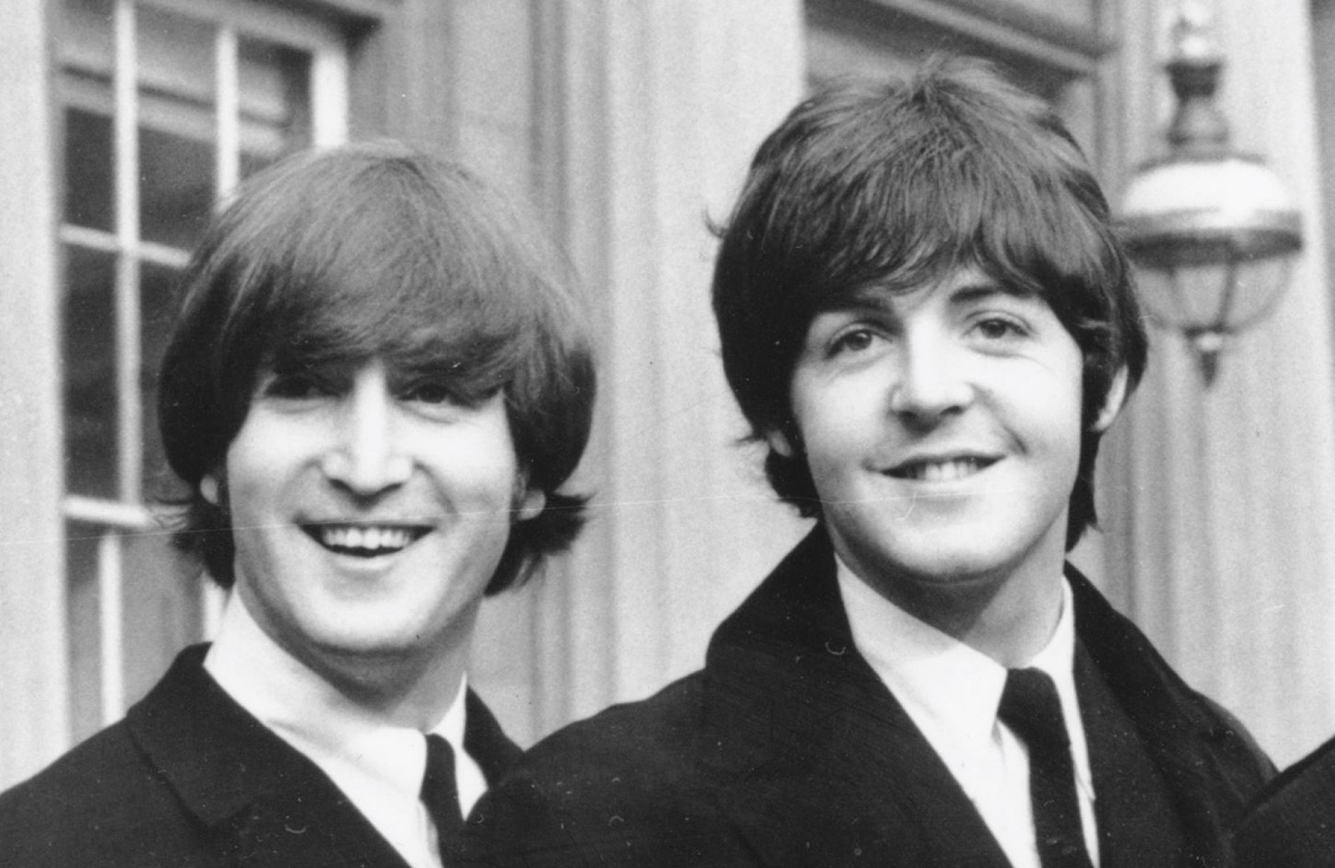 Lennon e McCartney, em foto tirada em outubro de 1965