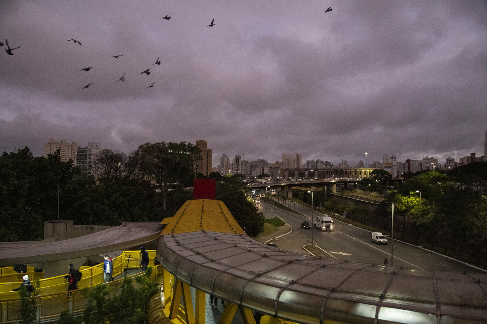 Os termômetros não passaram dos 15º C ontem à tarde