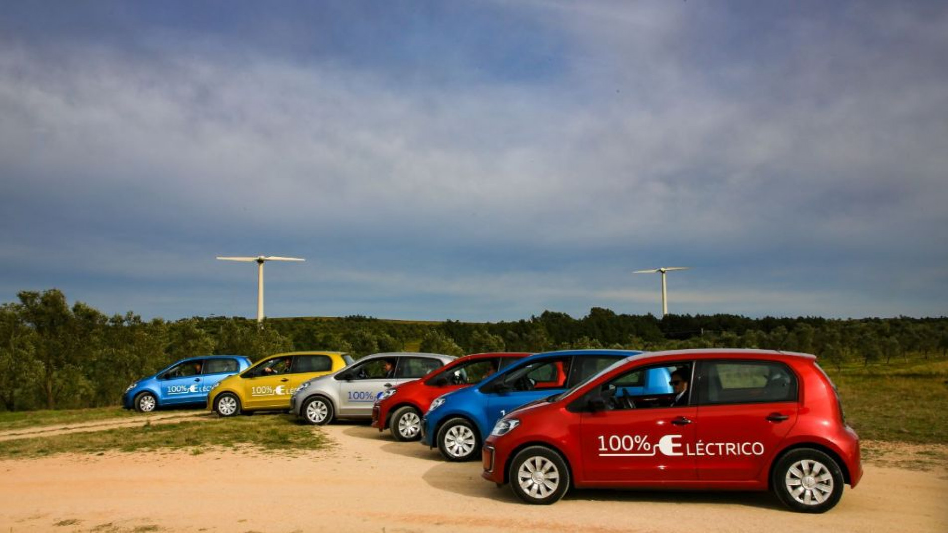 O e-up! é equipado com sistema de propulsão 100% elétrico que entrega até 61 kW -- o equivalente a 83 cv