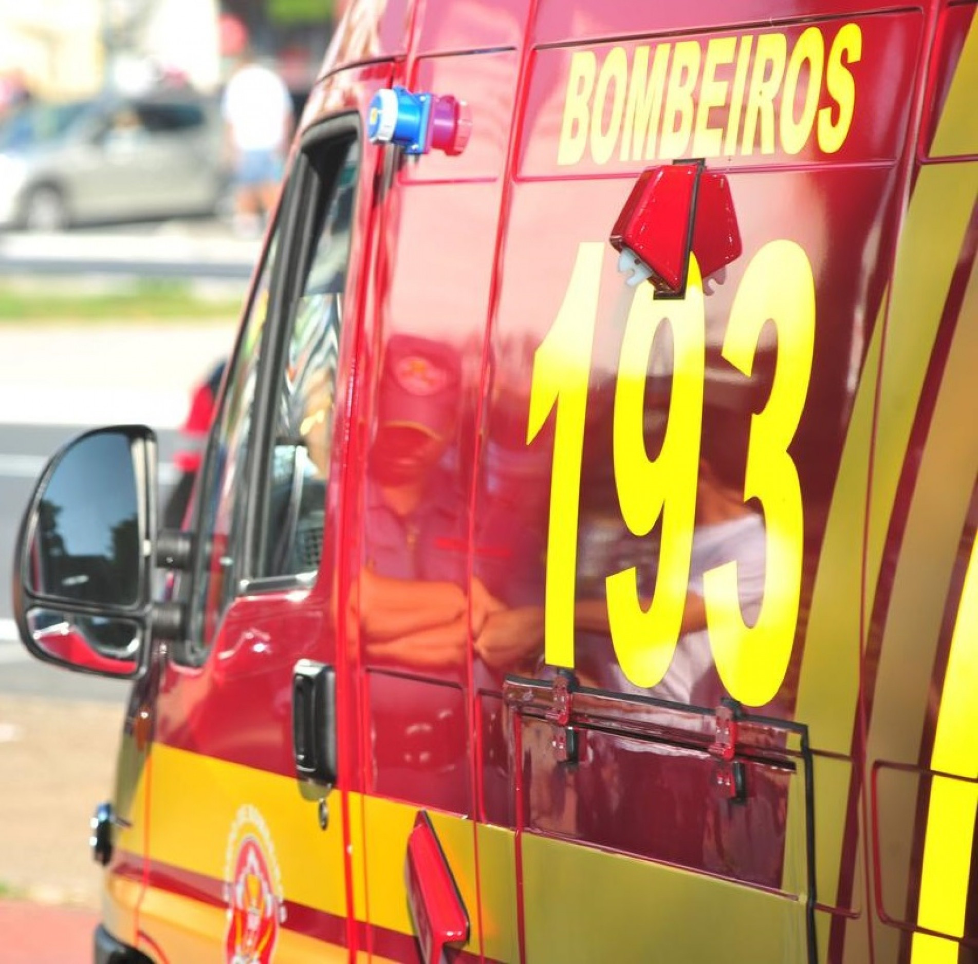 Corpo de Bombeiros está no local