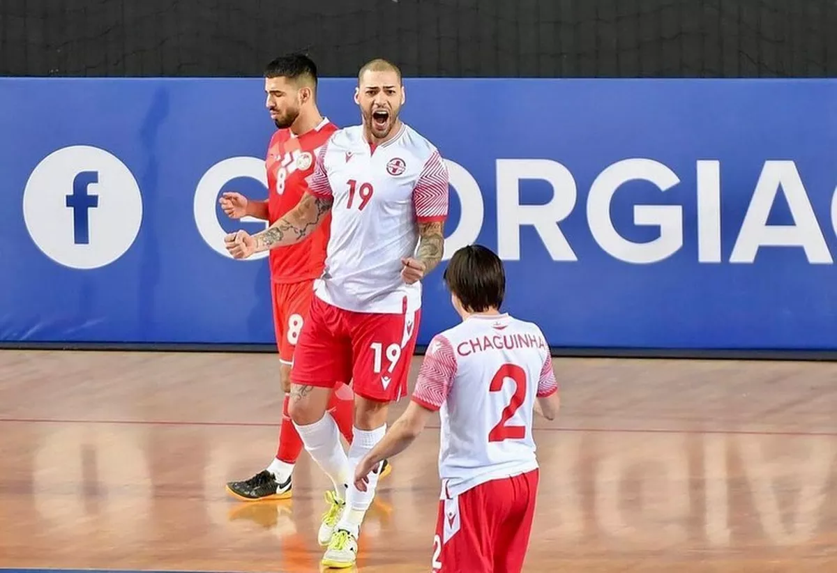  Elisandro Gomes é um jogador de futsal brasileiro, naturalizado georgiano, que atuou no exterior