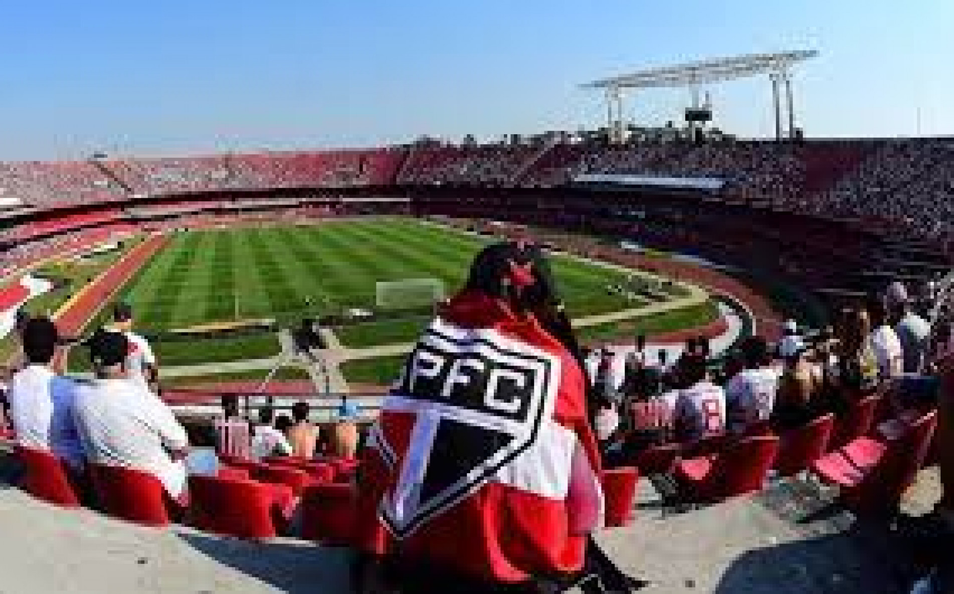 Torcedores do São Paulo no estádio do Morumbi