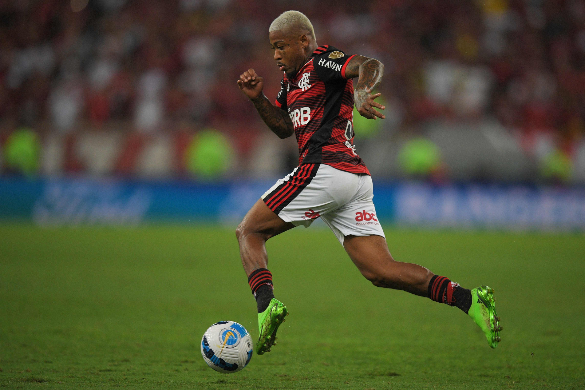 Atacante Marinho marcou o segundo gol da vitória flamenguista