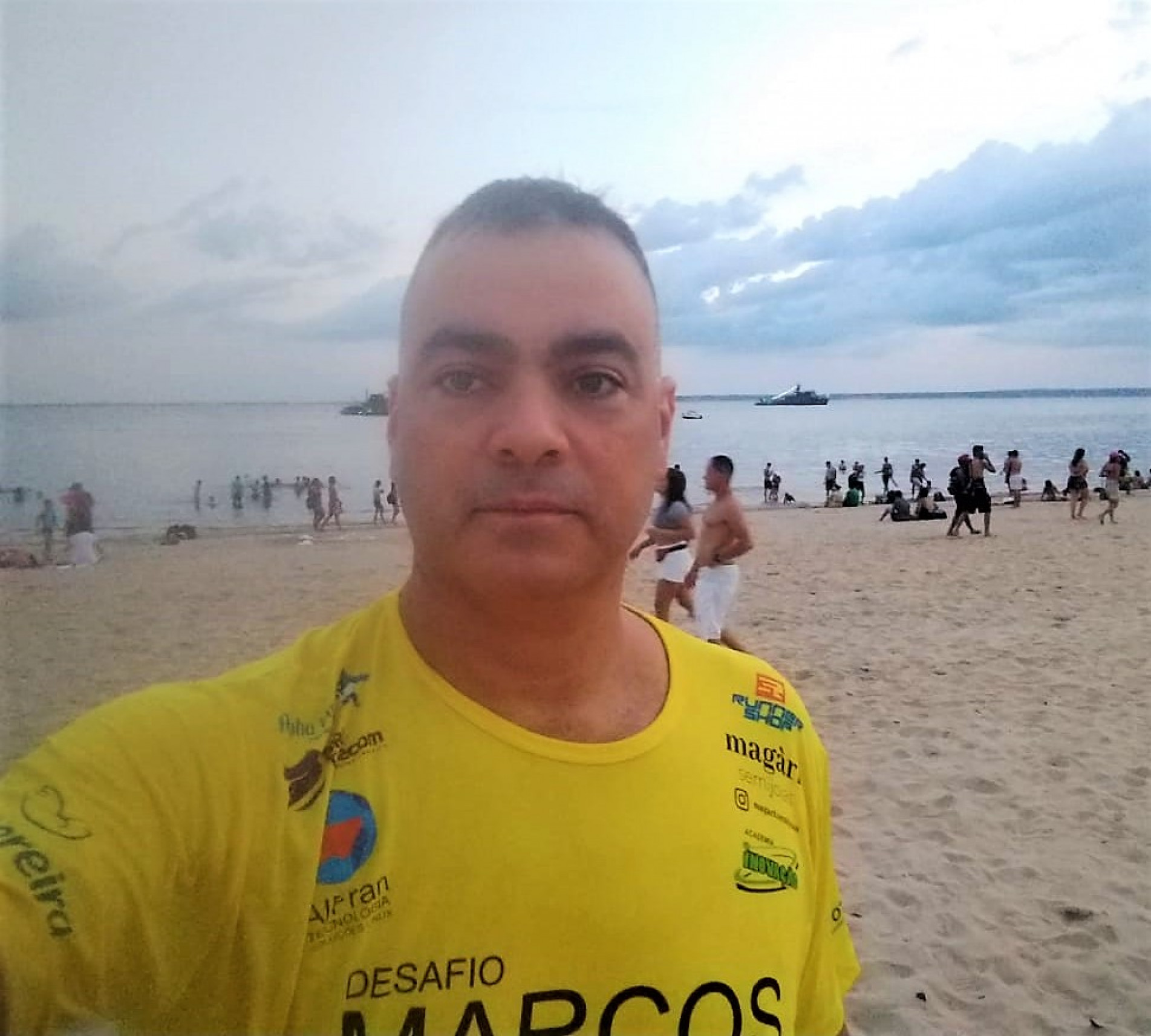 Marcos Salvador no rio Negro