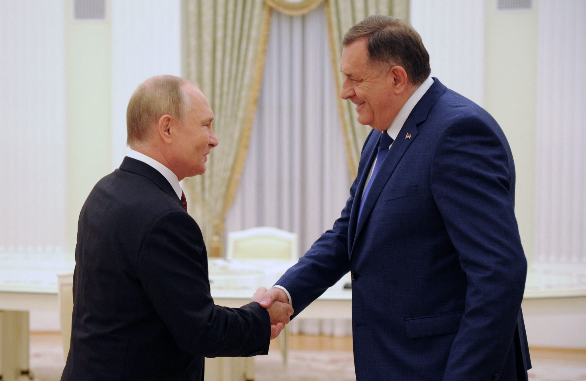 Vladimir Putin e Milorad Dodik se encontraram no Kremlin