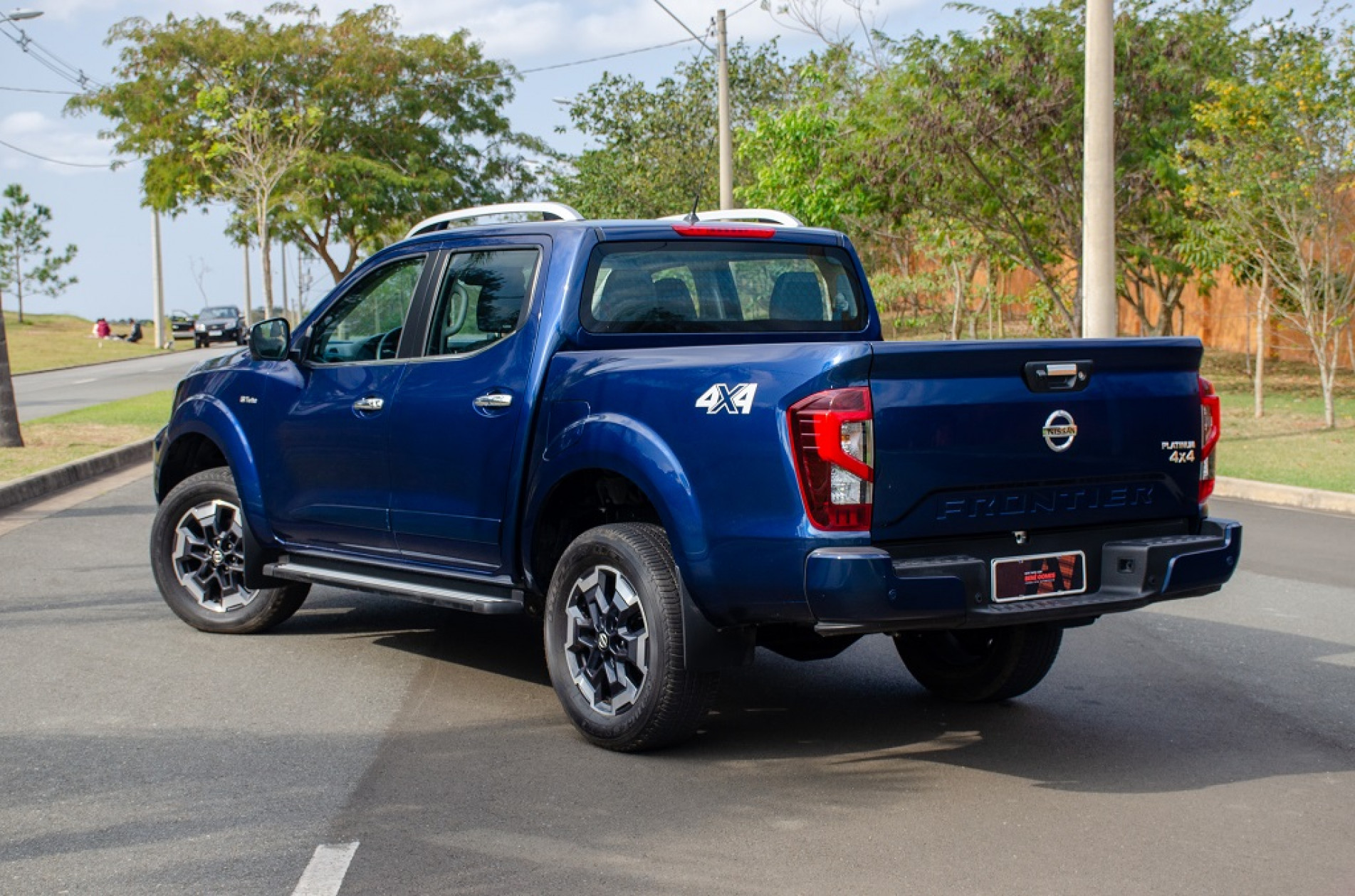 Forte e com tração 4X4, Frontier Platinum foca no cliente urbano