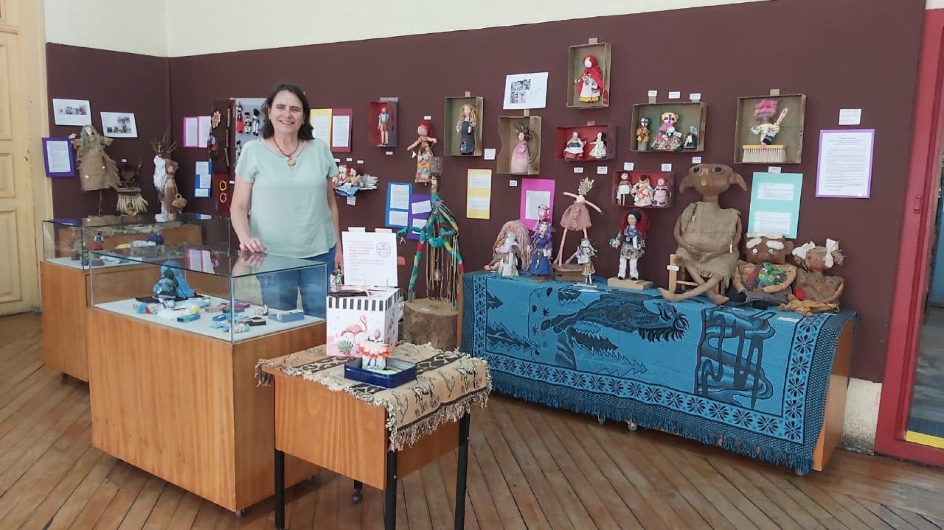 Professora Maria Lígia Conti e as bonecas tindaras, inspiradas no método americano 