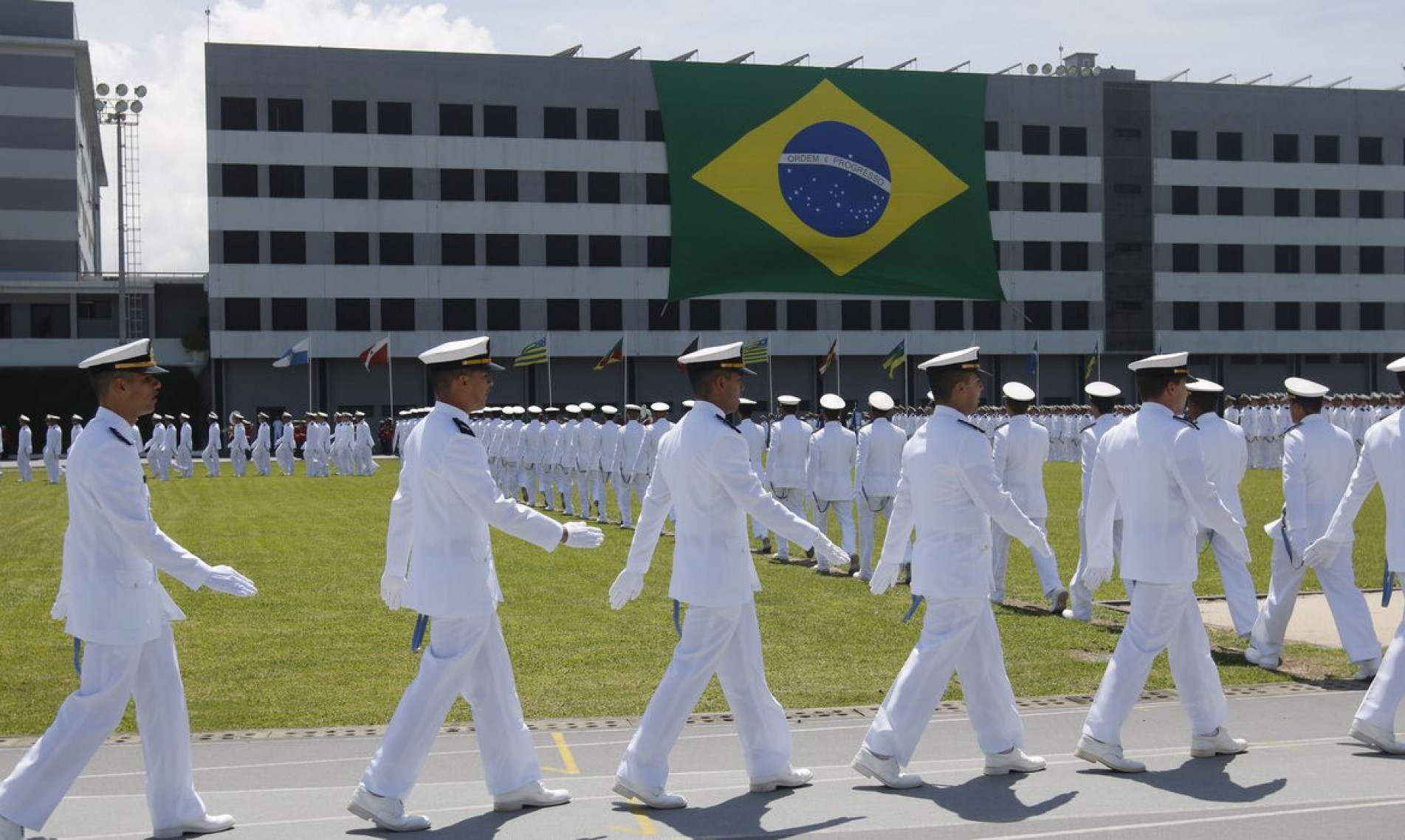 Cerimônia de Declaração de Guardas-Marinha 2019 e entrega de espadas da Turma Almirante Protógenes, na Escola Naval.