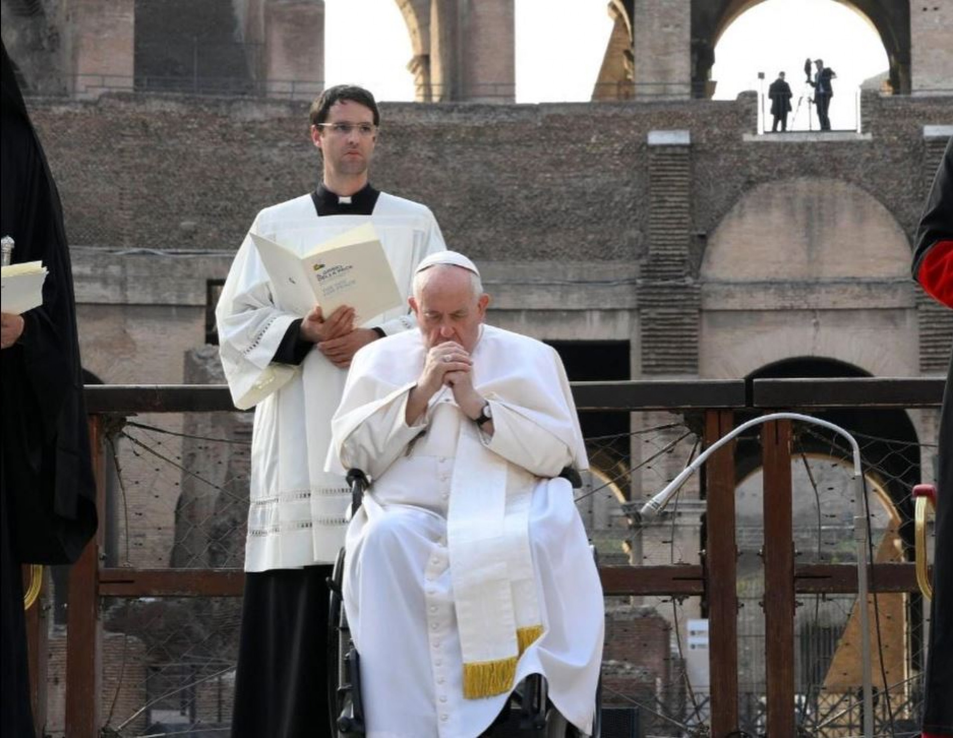 Papa Francisco durante ato no Vaticano, em Roma, nesta terça-feira (25)