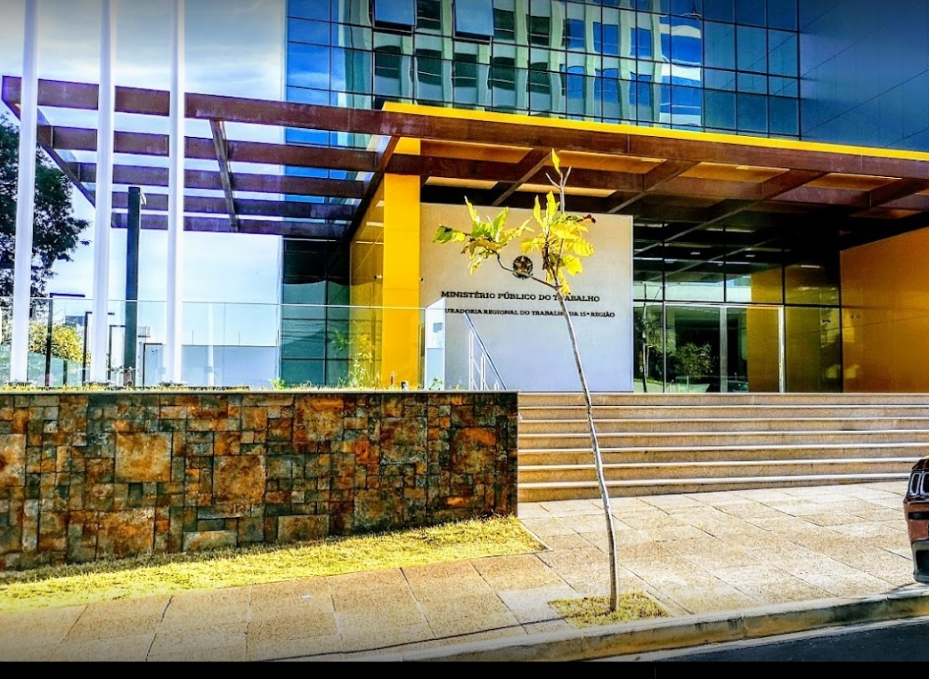 Fachada da sede do Ministério Público do Trabalho, em Campinas