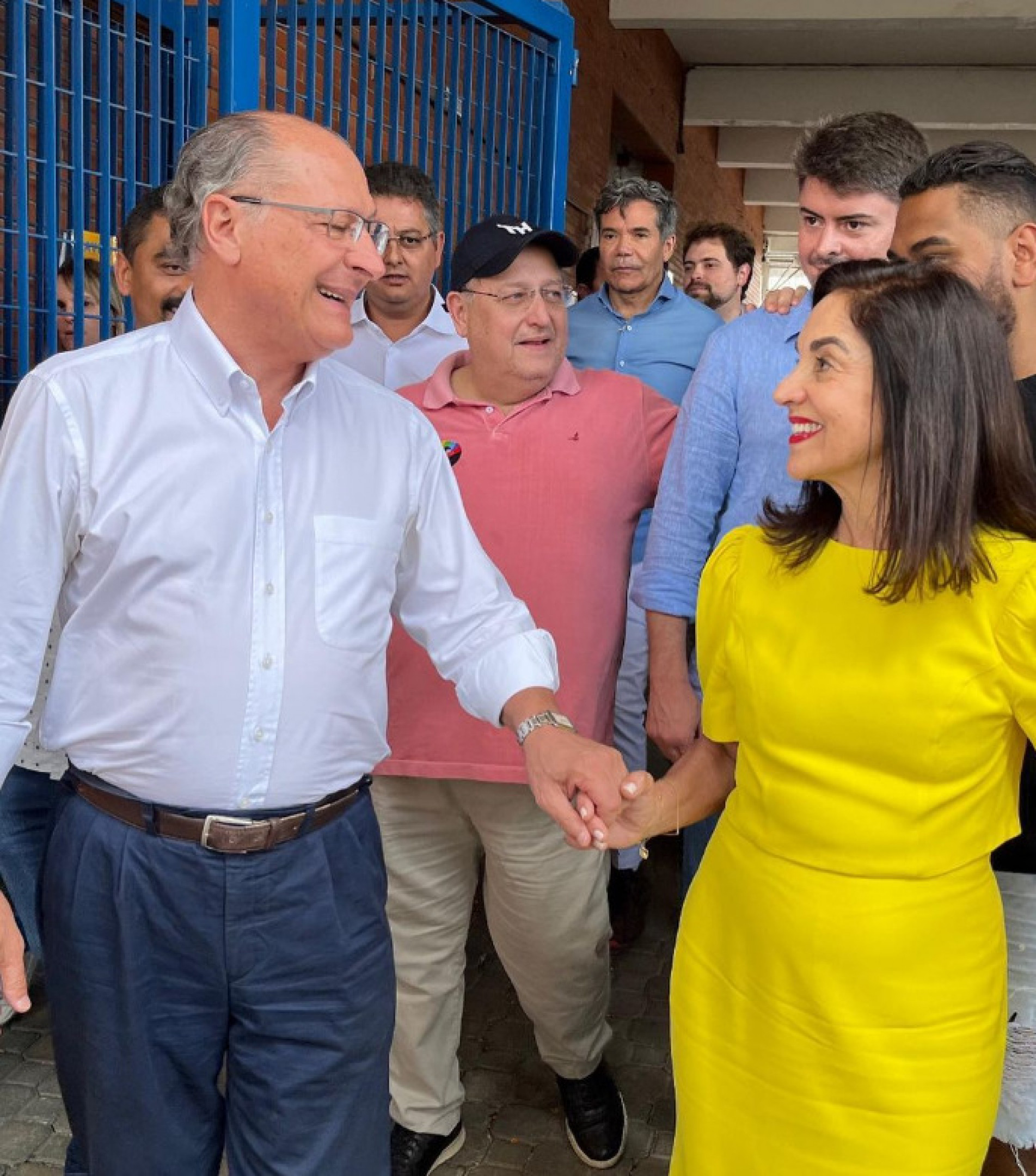 Geraldo Alckmin foi votar acompanhado da esposa, Lu Alckmin, e do filho Geraldo Alckmin Filho