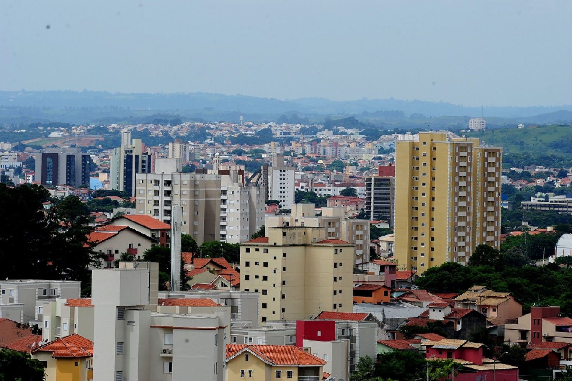 Aluguel residencial cai 1,19% em dezembro e fecha 2022 em alta de 8,25%, diz FGV