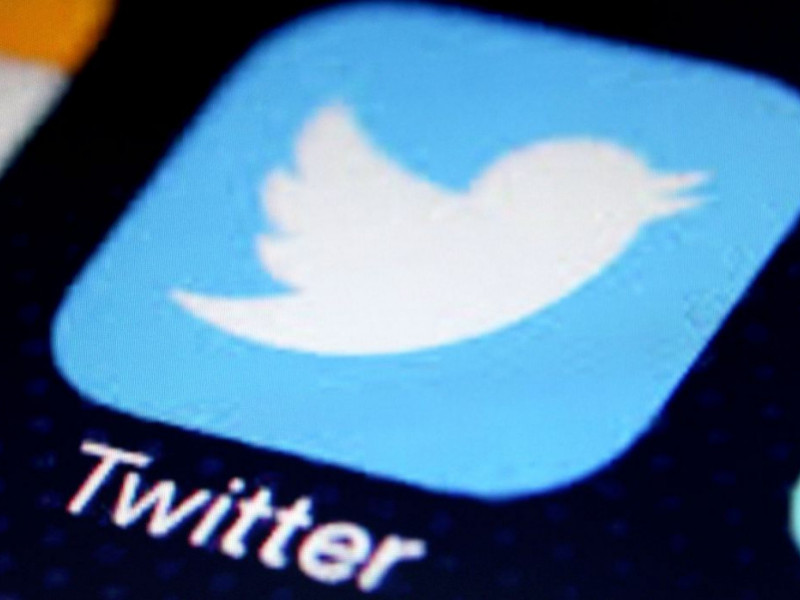 Twitter inicia remoção de material extremista