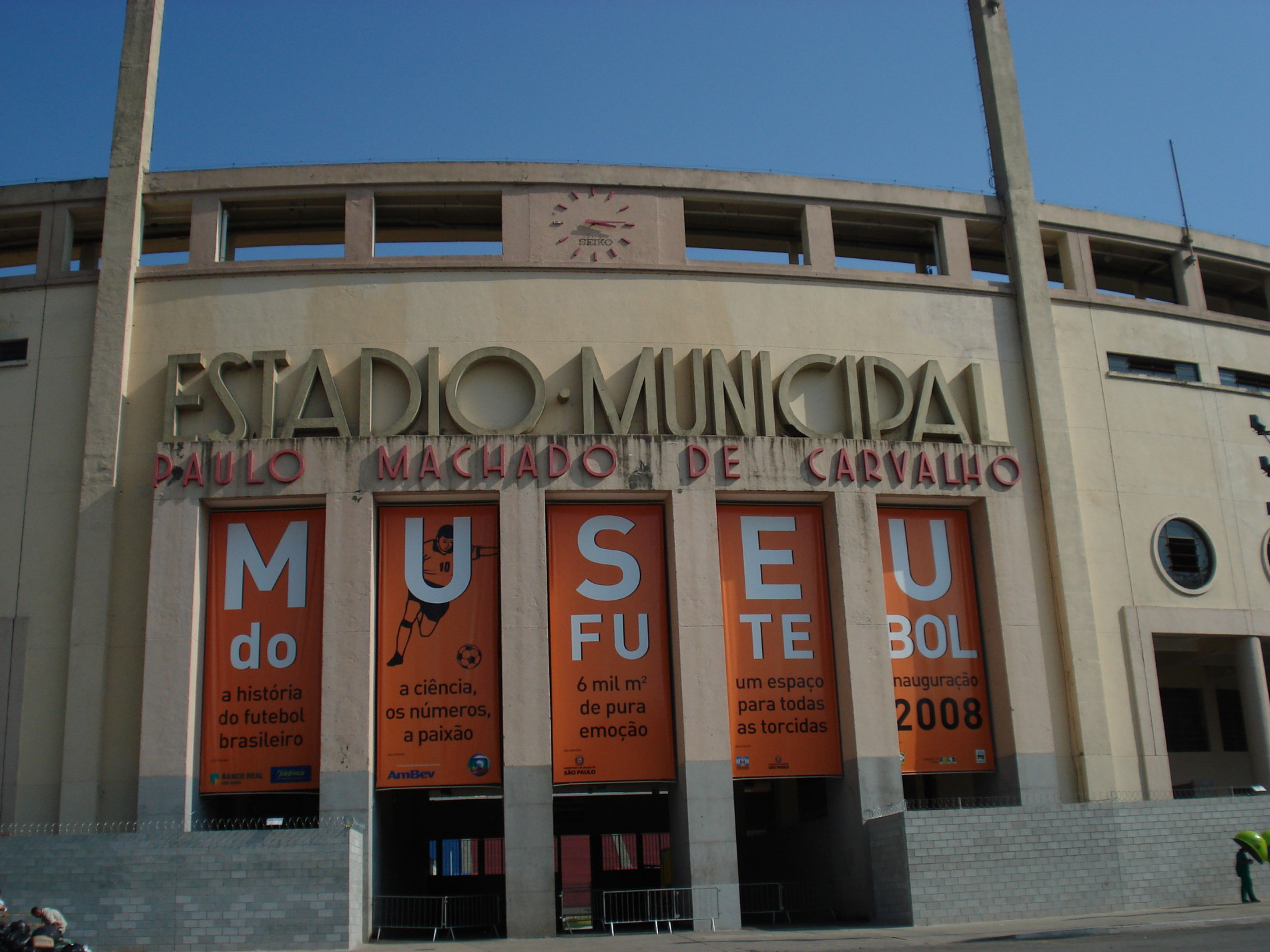 O Museu do Futebol funciona no estádio do Pacaembu