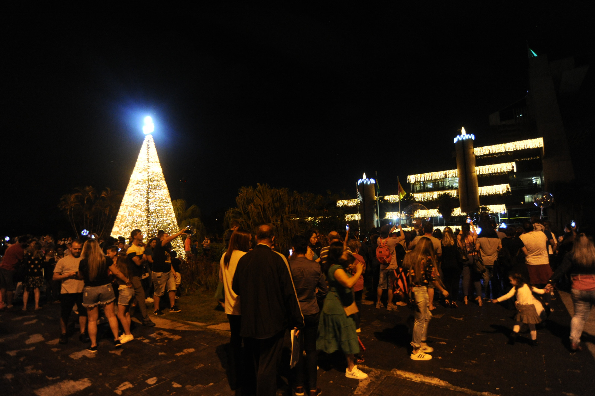 A abertura do Natal Iluminado 2022 realizada na quarta-feira (30) no Paço Municipal de Sorocaba