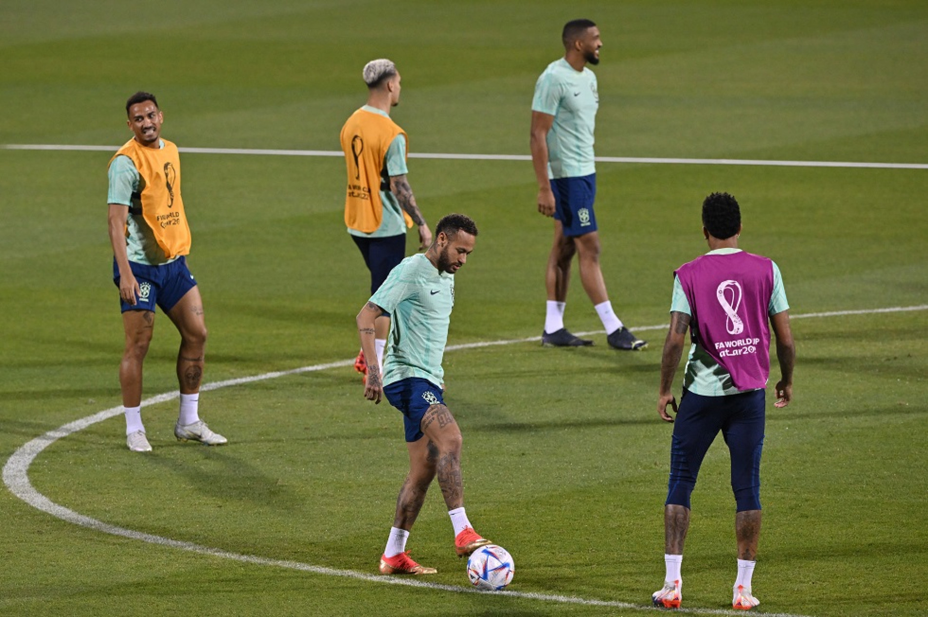 Neymar vai jogar contra a Coreia do Sul, afirma Tite