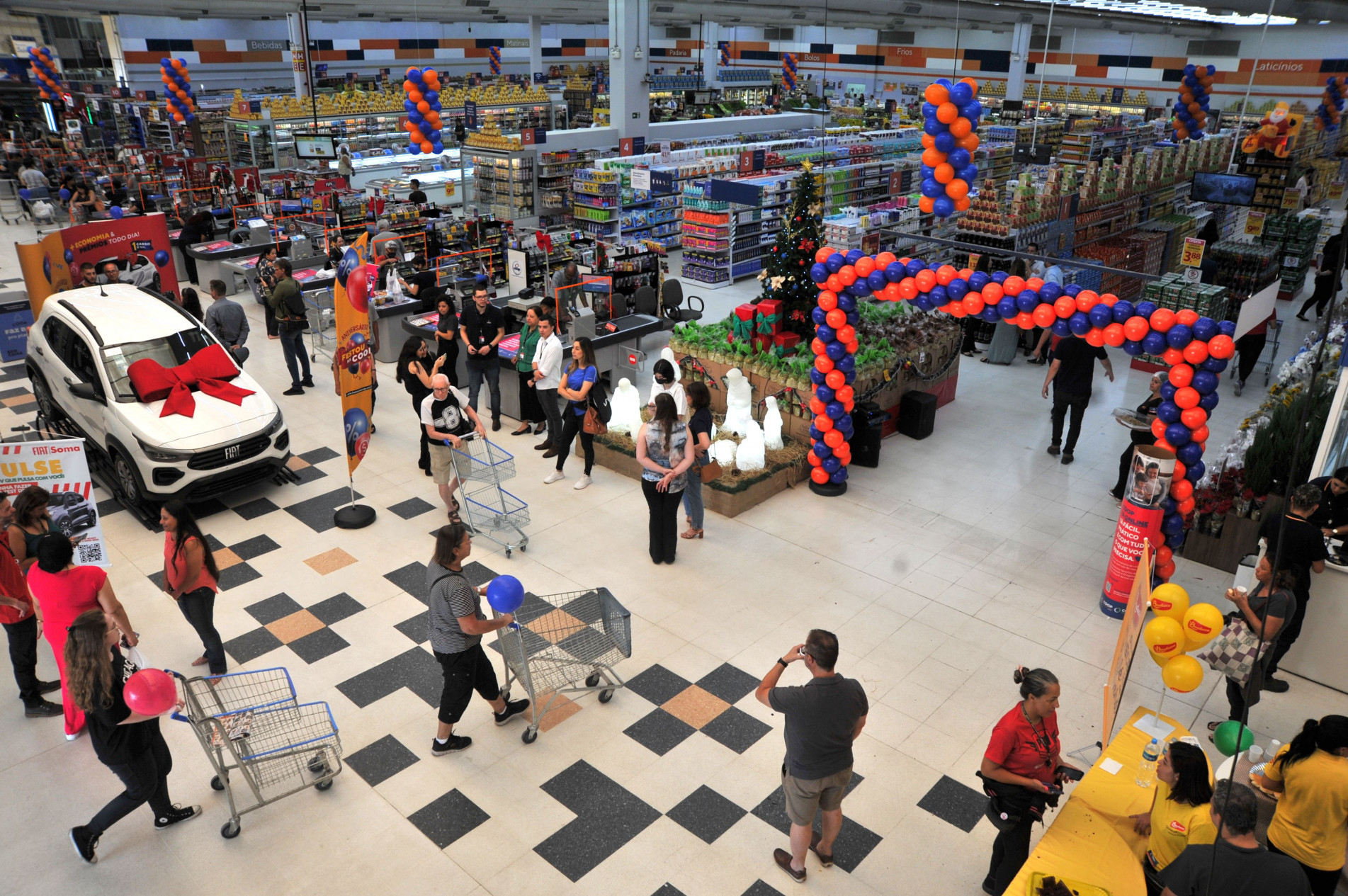 Supermercado da Coop investe em projeto store in store com a Swift -  Mercado&Consumo