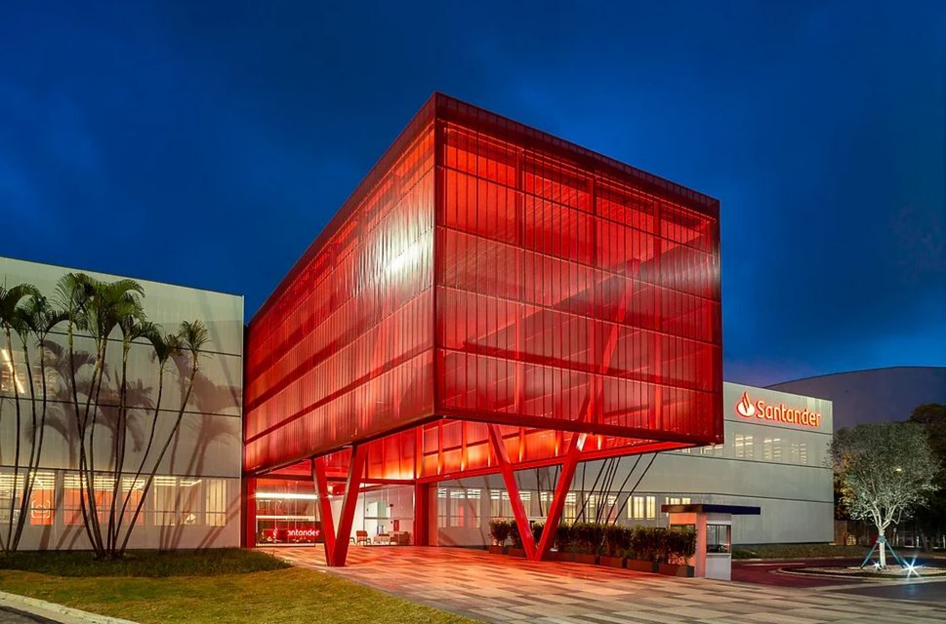 Situado em Interlagos, antigo Casa 3, o espaço Geração Digital Santander é uma área onde se concentra o coração tecnológico do banco no Brasil