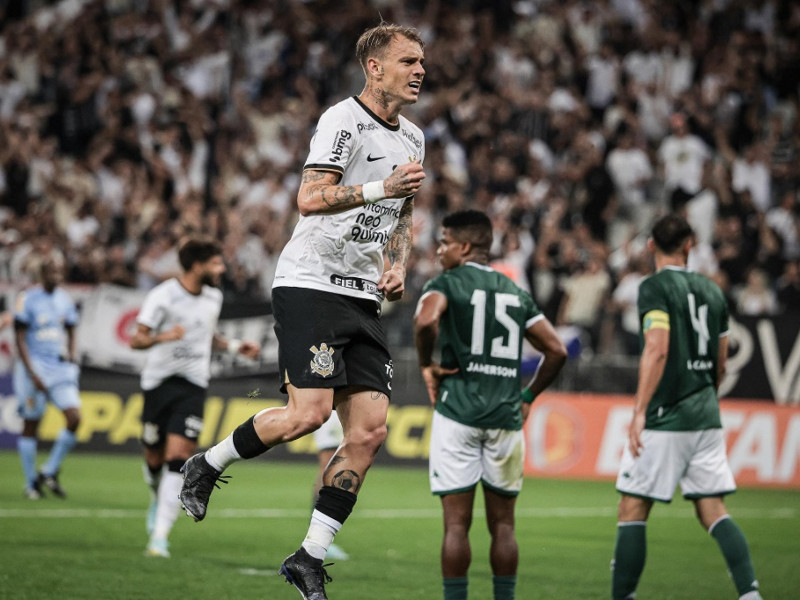 Corinthians sai atrás após gol-relâmpago e busca empate com a