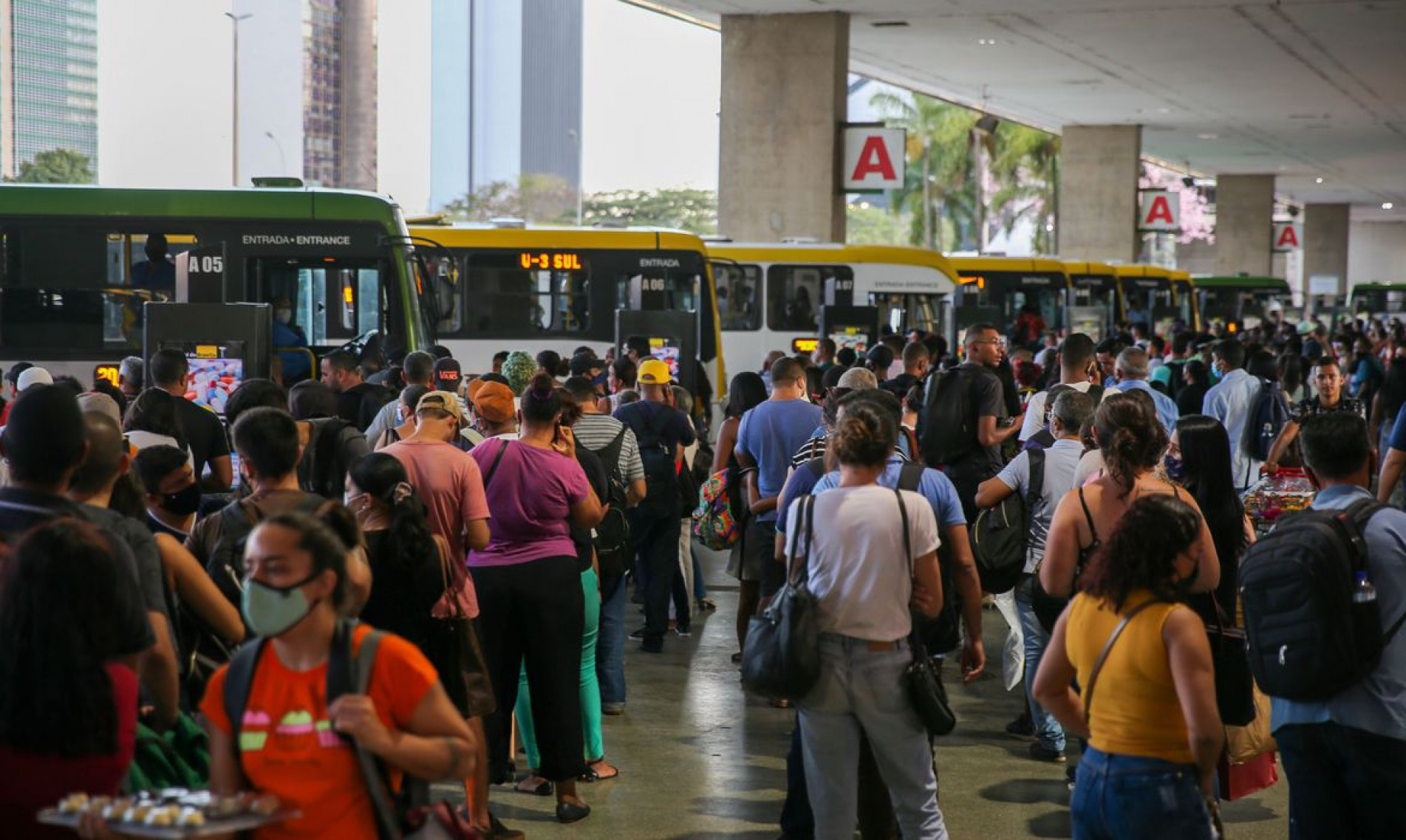 A Rodoviária de Brasília é o encontro dos Eixos Monumental e Rodoviário.