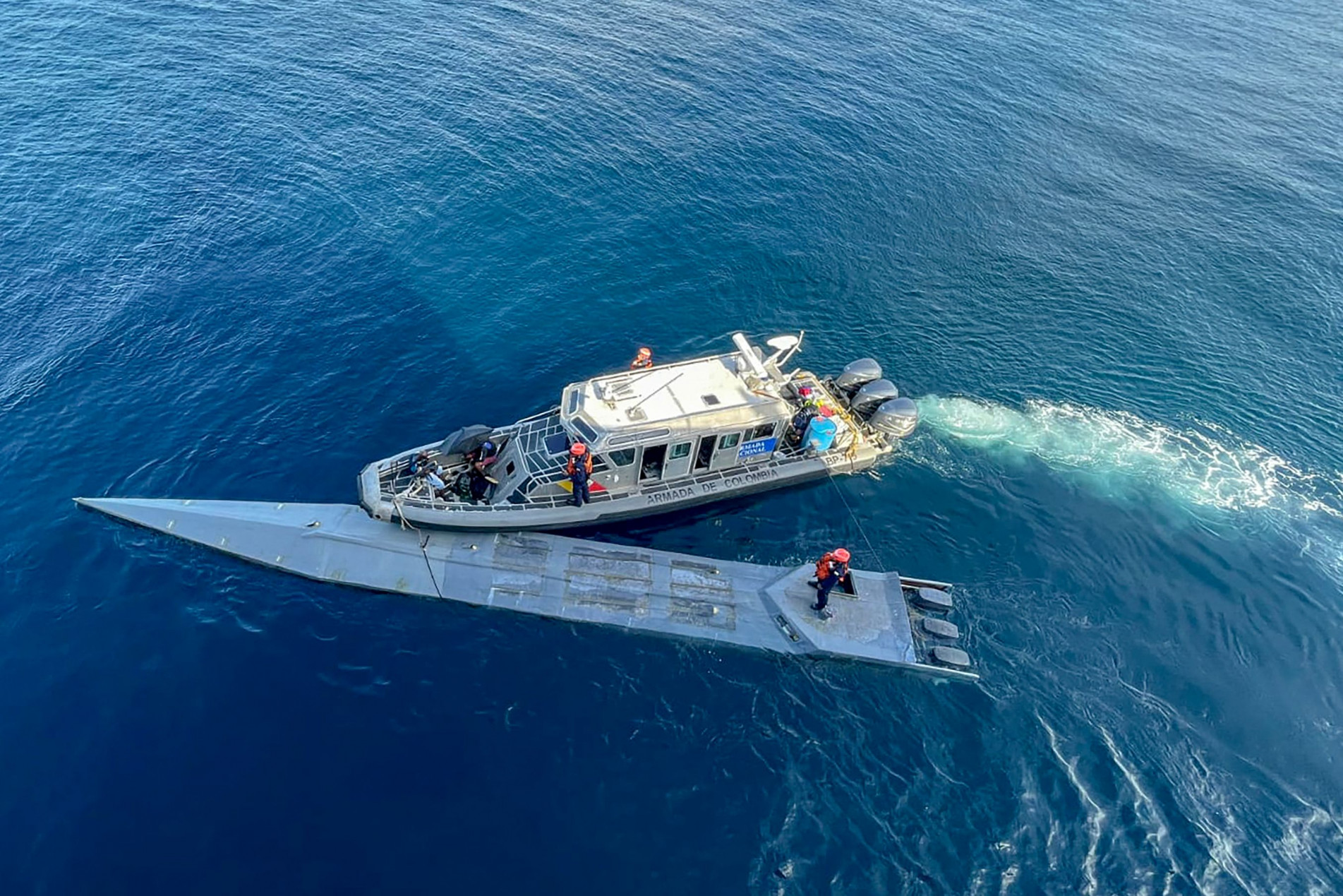 O submarino estava à deriva no Oceano Pacífico
