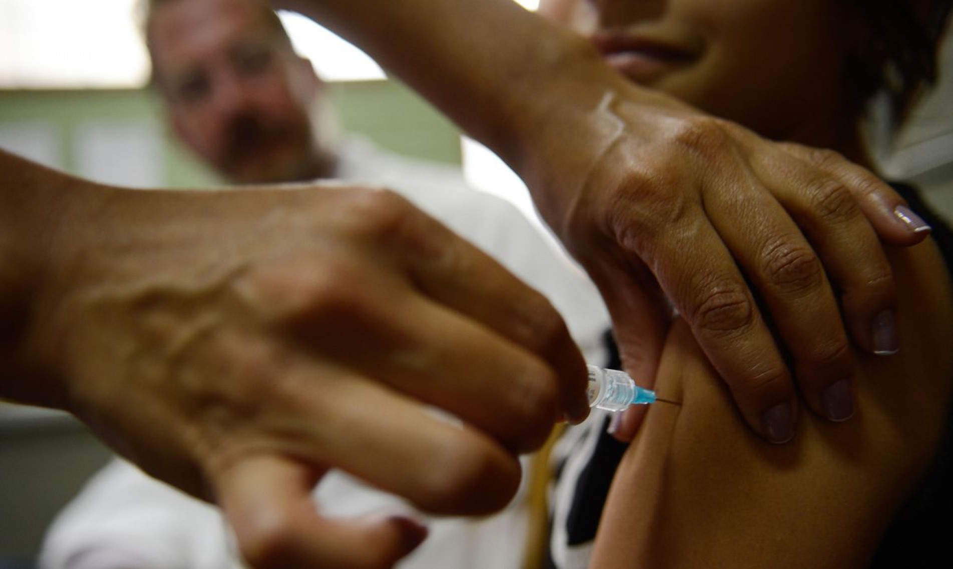 O Brasil ainda não atingiu a meta de vacinação contra o HPV determinada pelo Programa Nacional de Imunizações e pela OMS