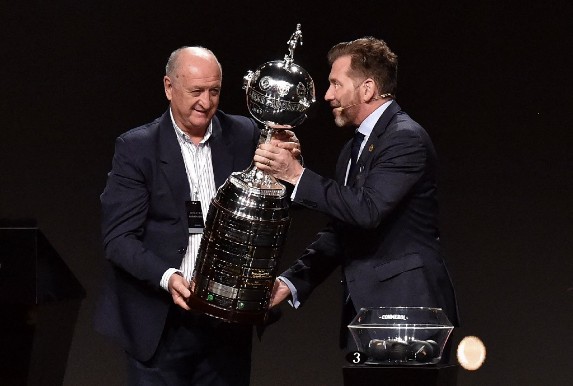 Vencedor com Grêmio e Palmeiras, Felipão foi celebrado