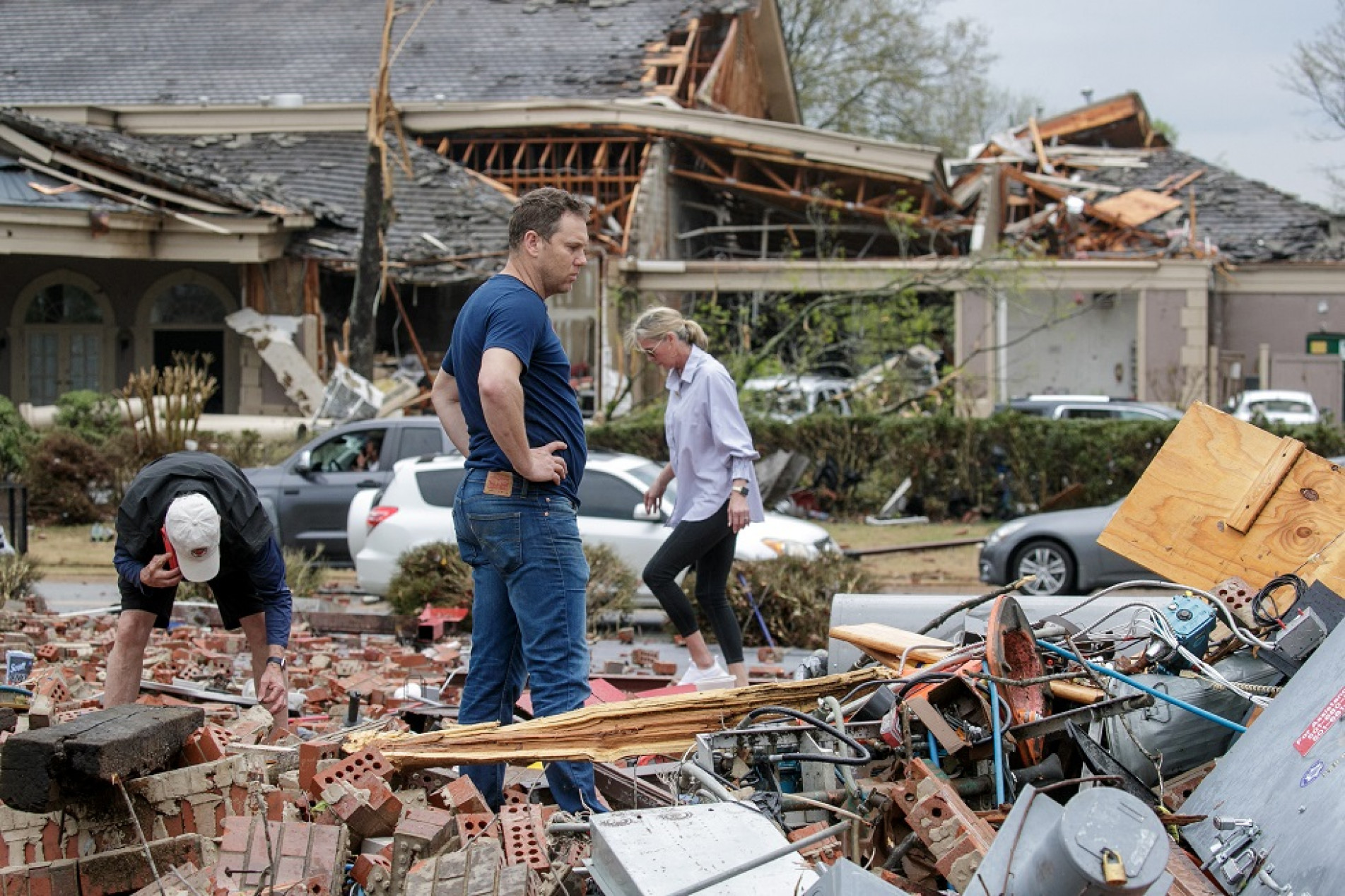 Sobe para 26 número de mortos por tornados e tempestades violentas nos EUA