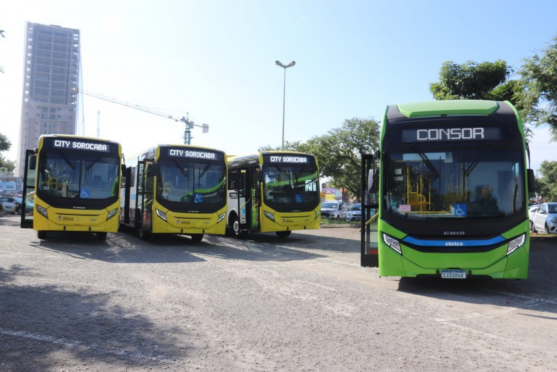 Transporte público tem novos veículos e um deles é 100% elétrico