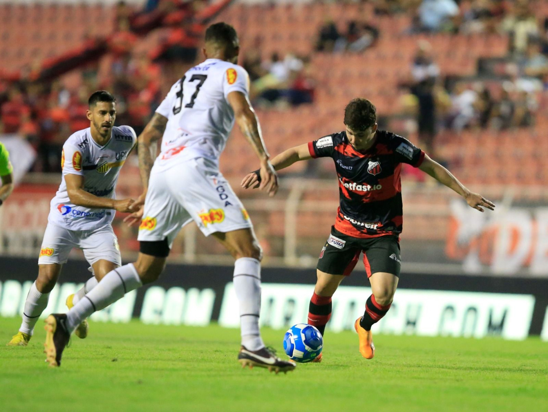 Galo de Itu permanece com sete pontos na tabela