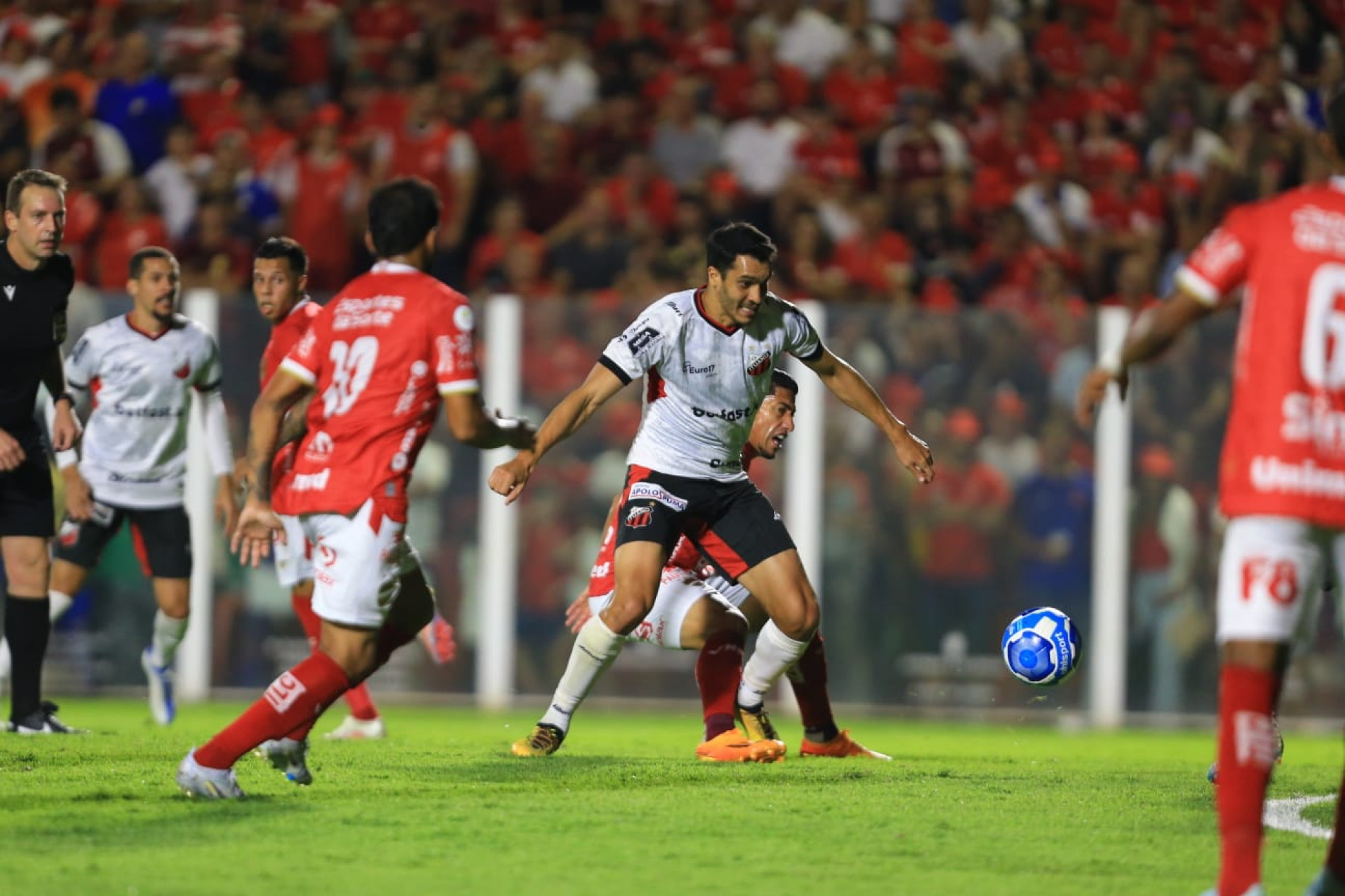 Galo não vence há quatro jogos na competição