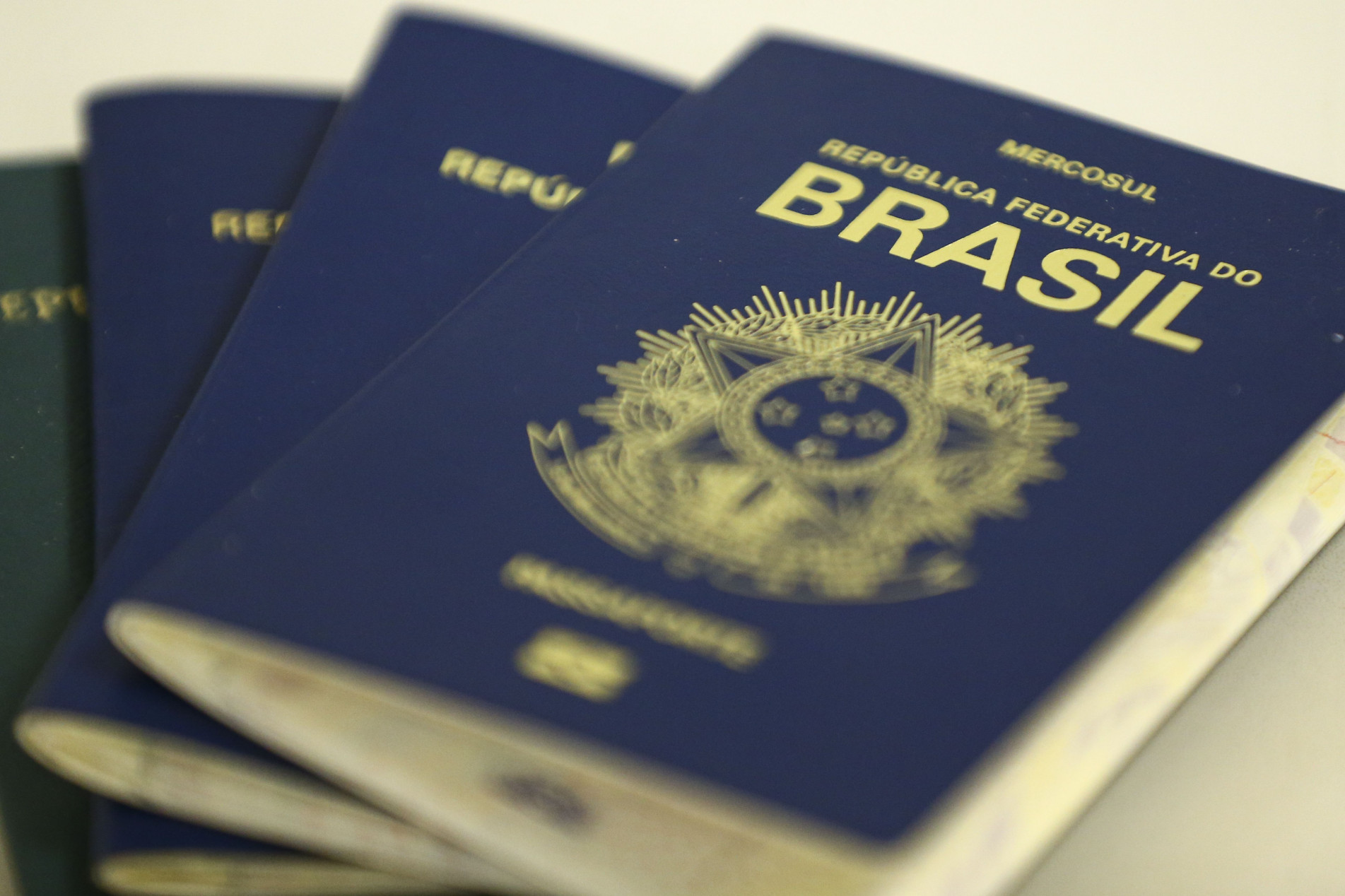 Alguns países exigem apenas o passaporte dos brasileiros; os do Mercosul, apenas o RG